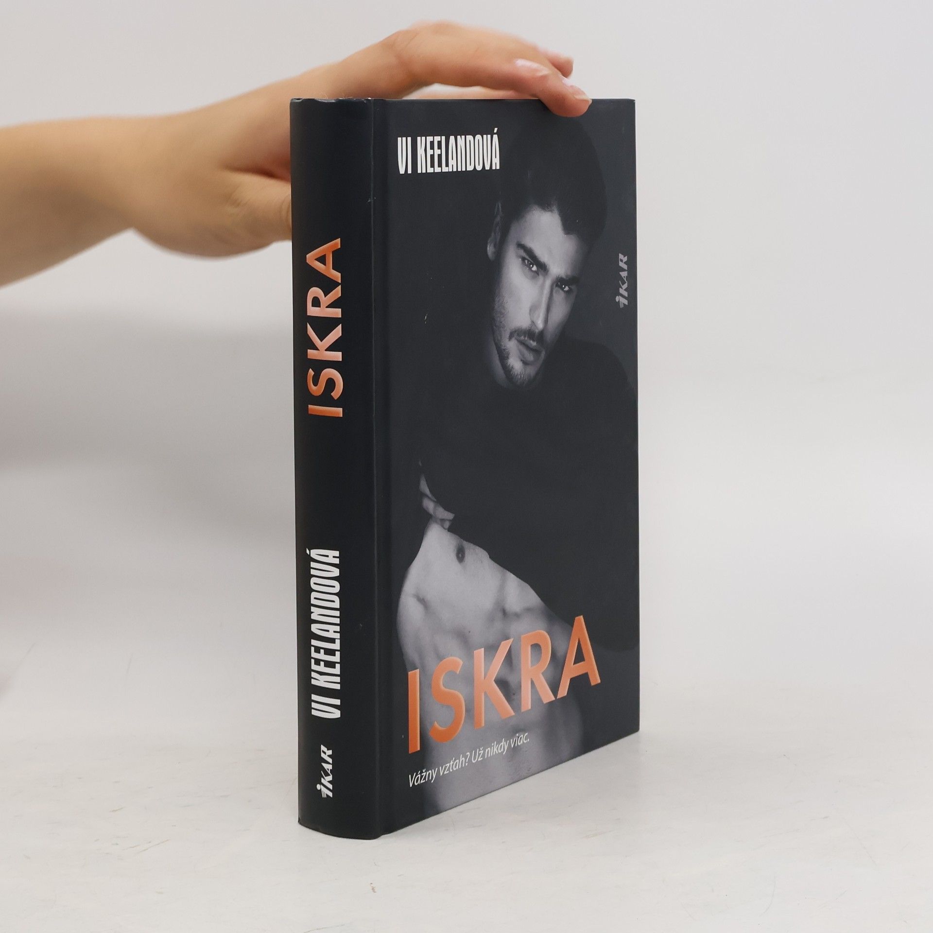 Vi Keeland Iskra