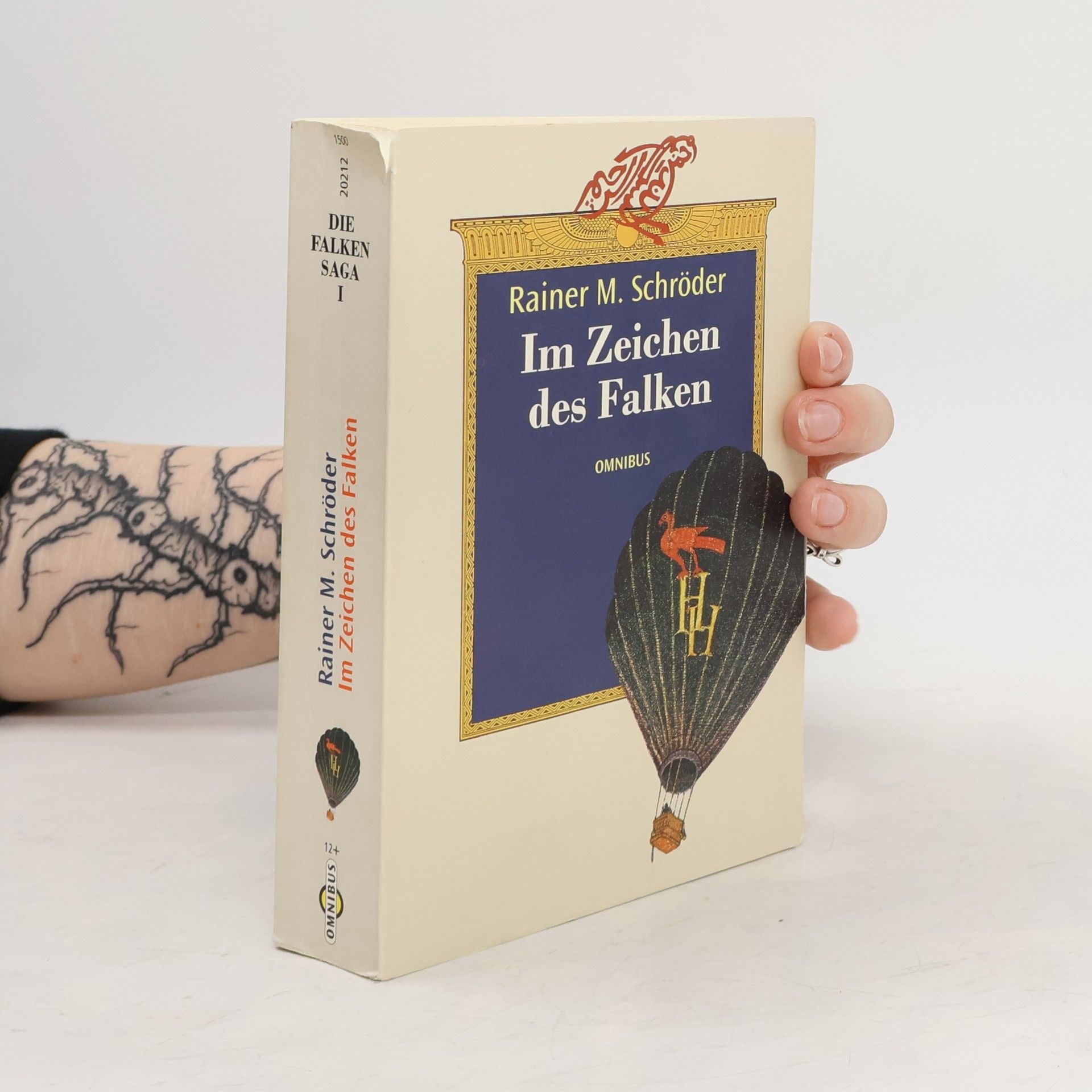 Rainer M. Schröder Im Zeichen des Falken