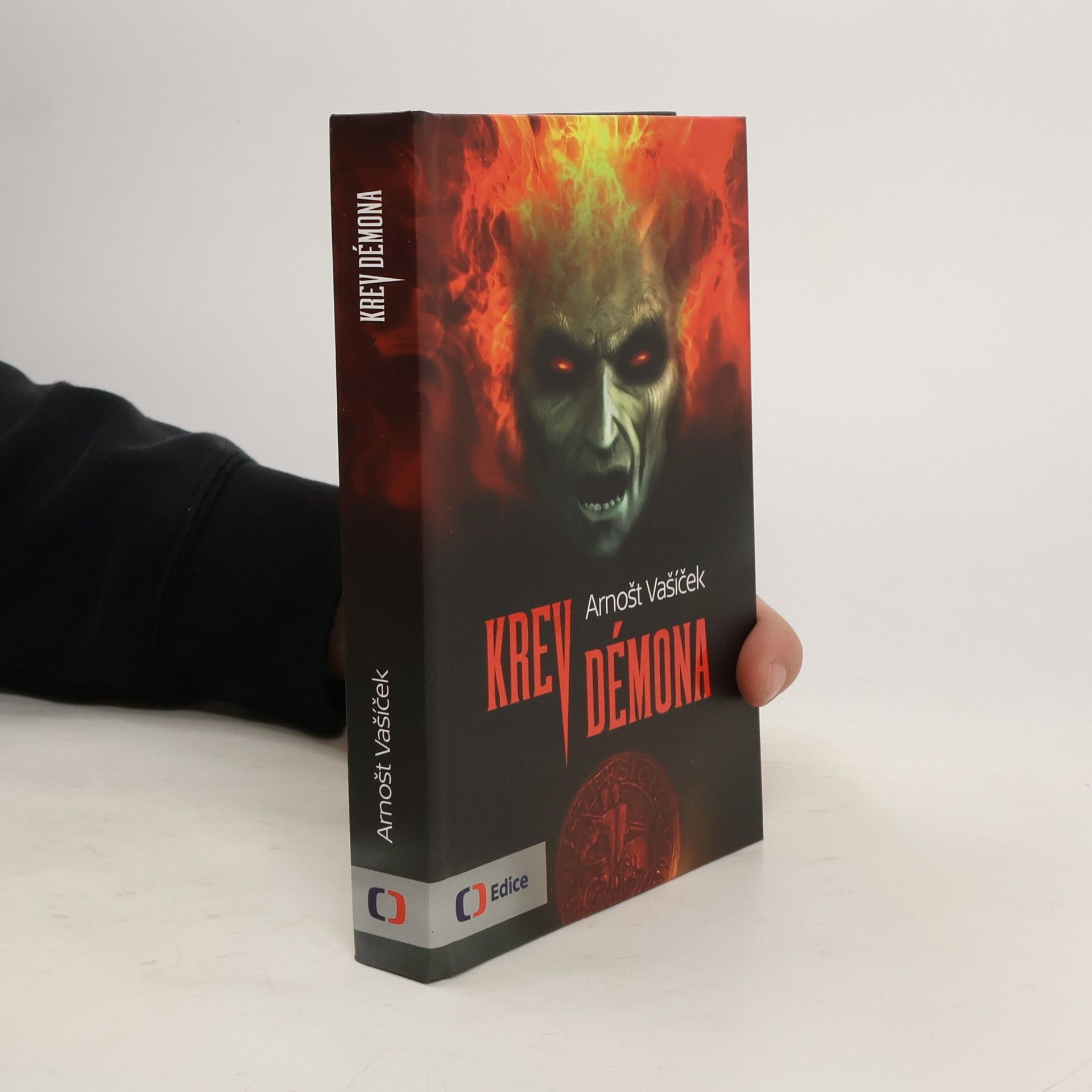 Arnošt Vašíček Krev démona - Thriller s děsivým historickým tajemstvím