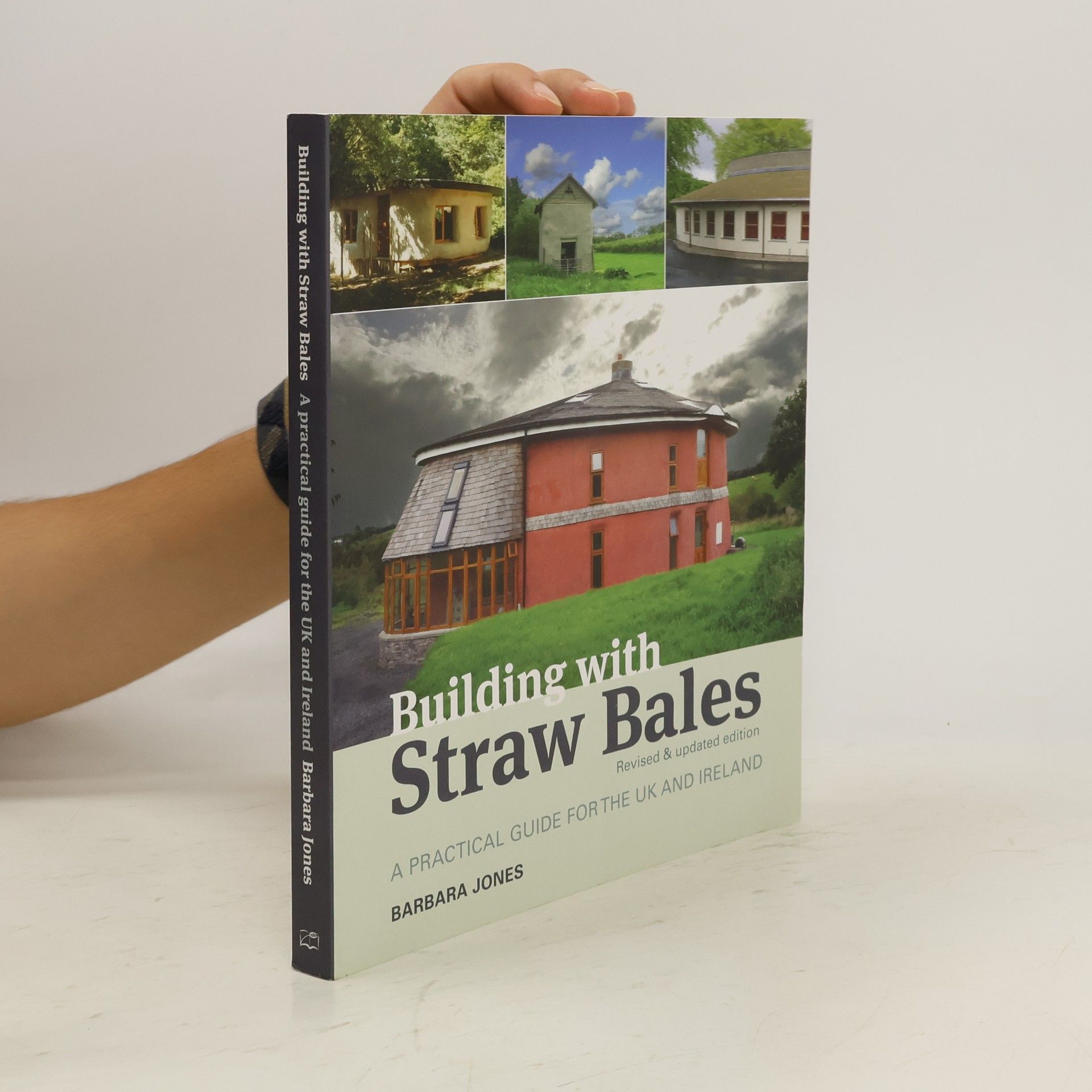 Barbara Jones Building with Straw Bales