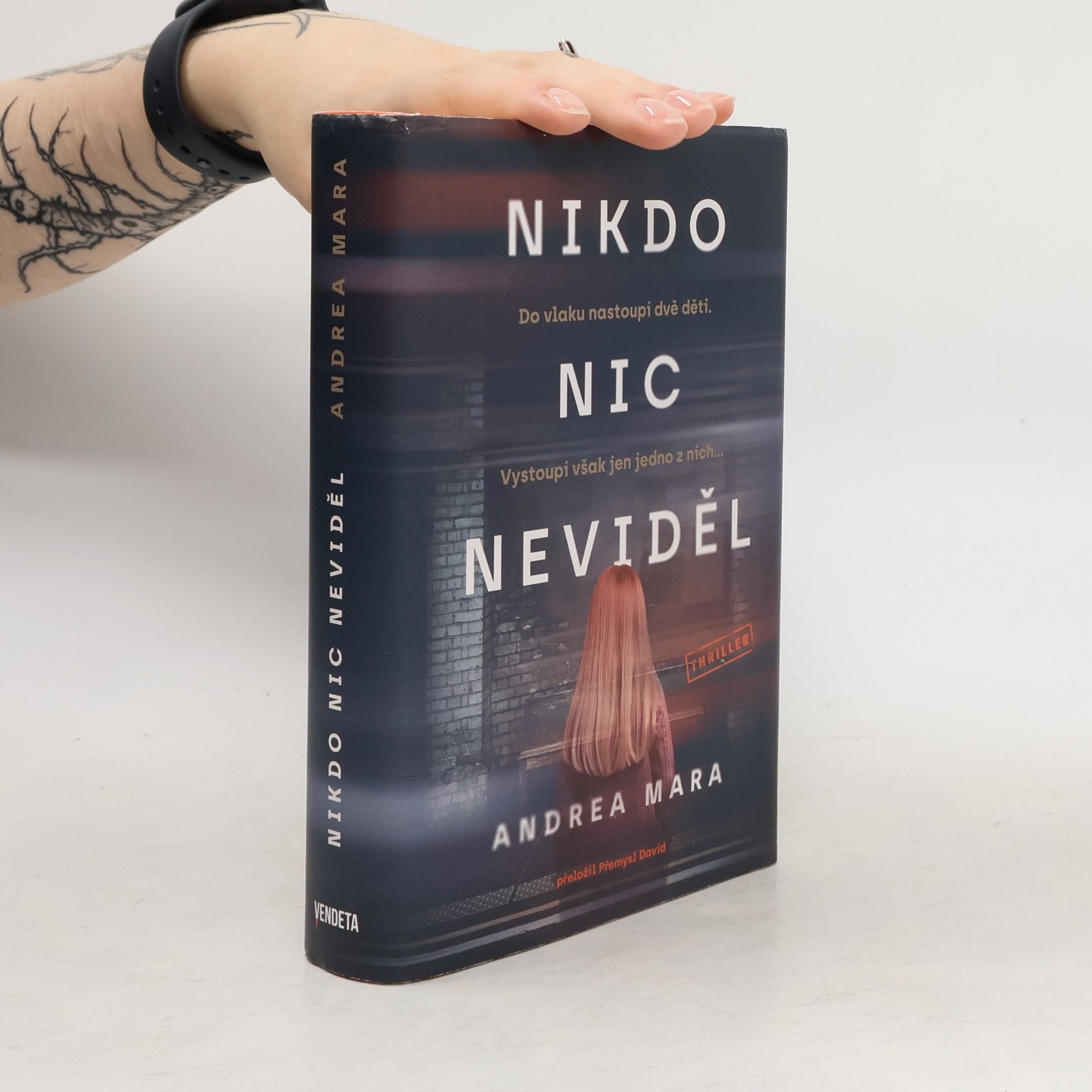 Andrea Mara Nikdo nic neviděl