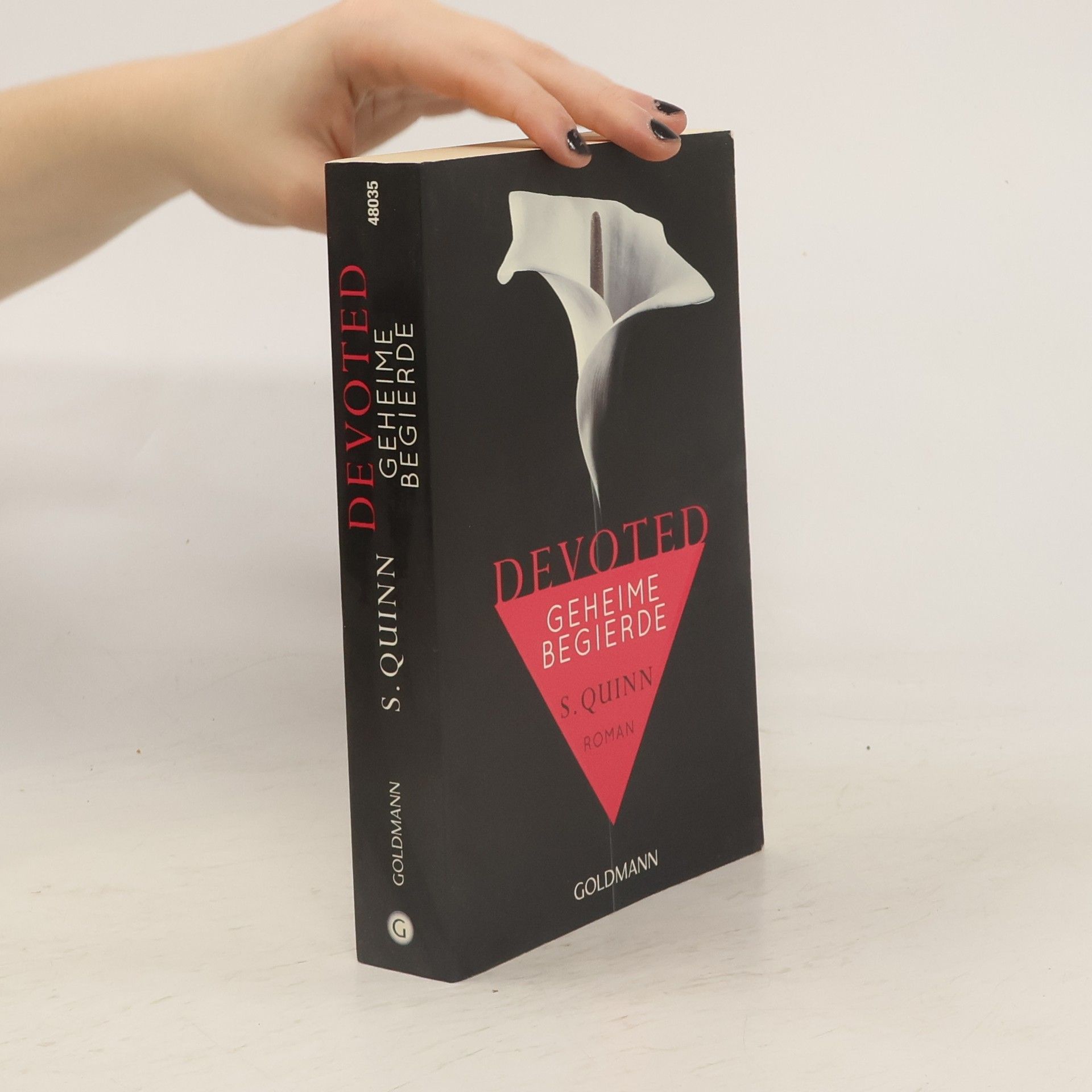 Suzy K. Quinn Devoted