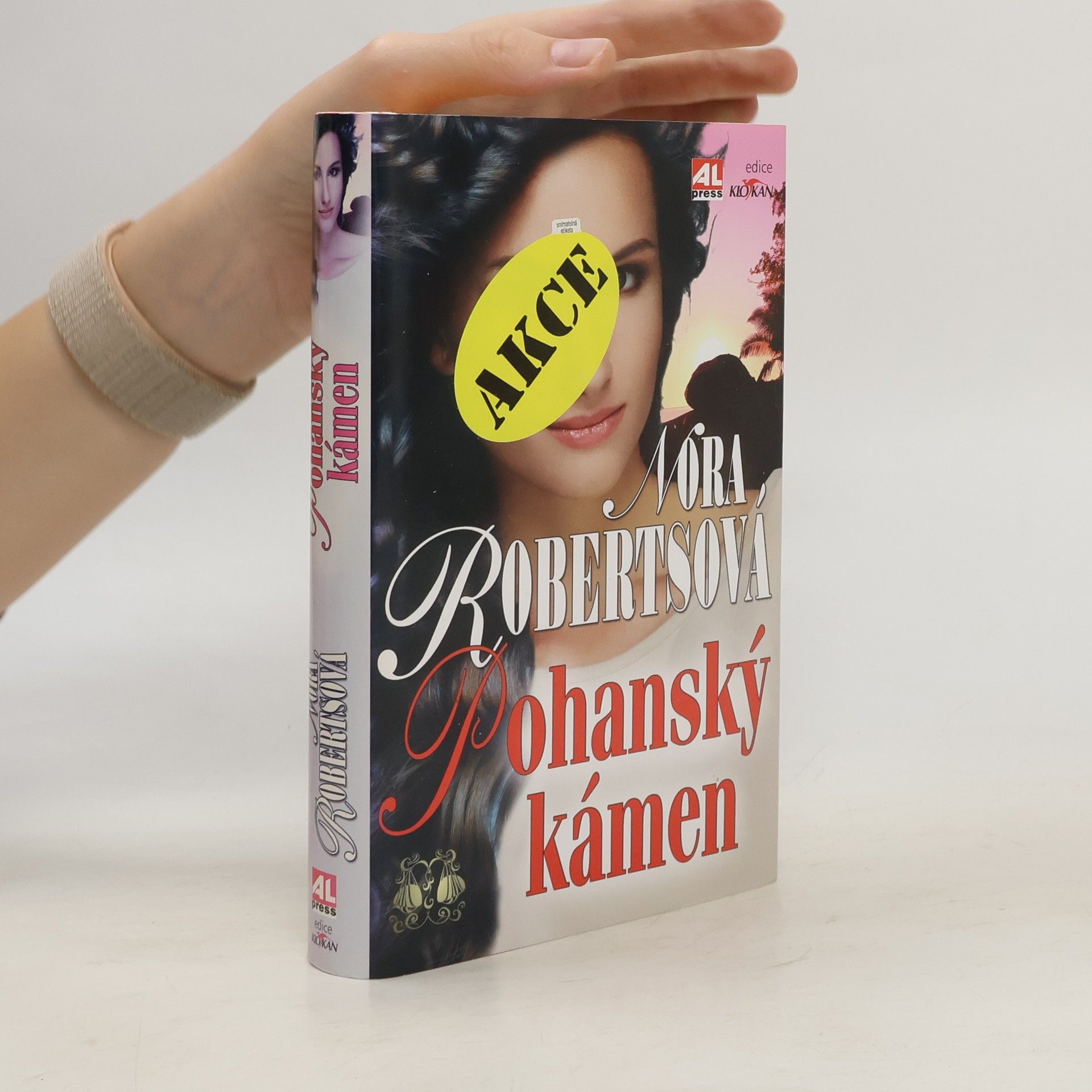 Nora Roberts Pohanský kámen