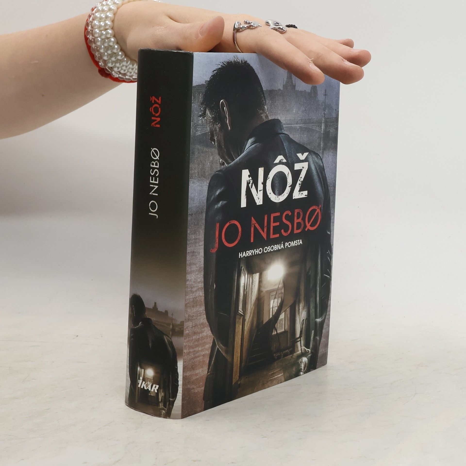 Jo Nesbø Nôž
