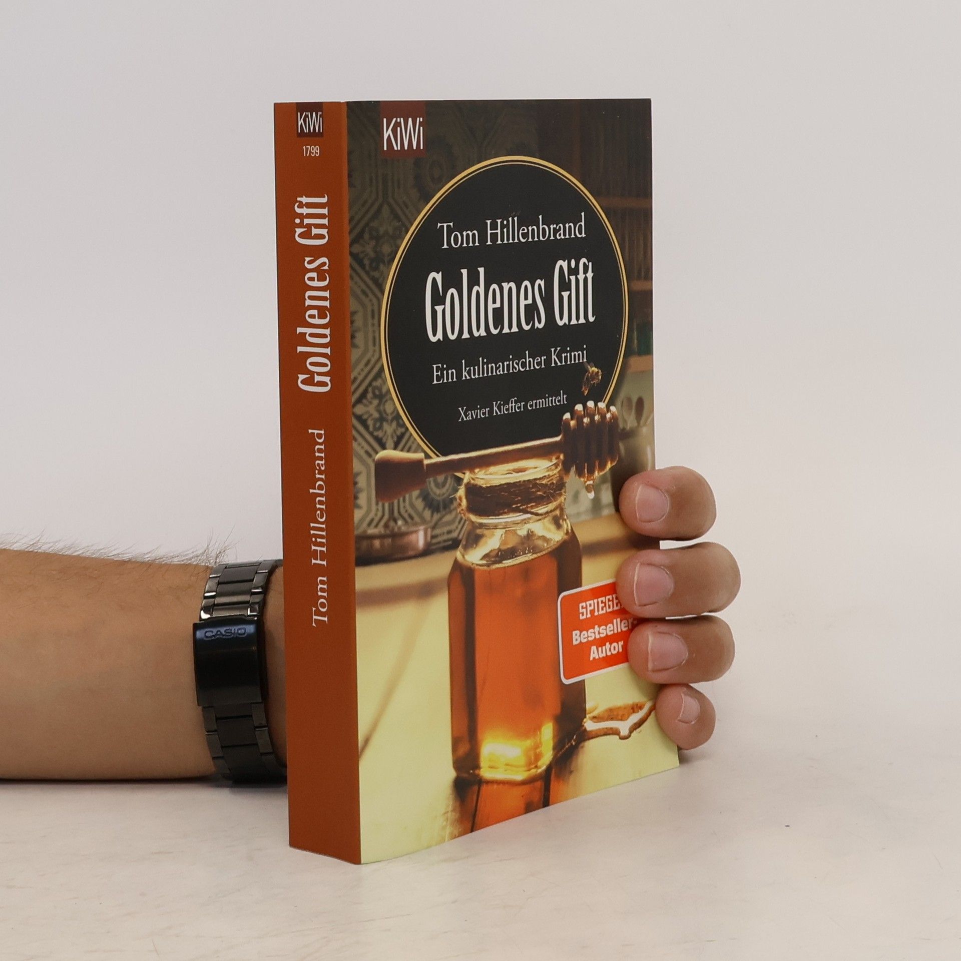 Tom Hillenbrand Goldenes Gift
