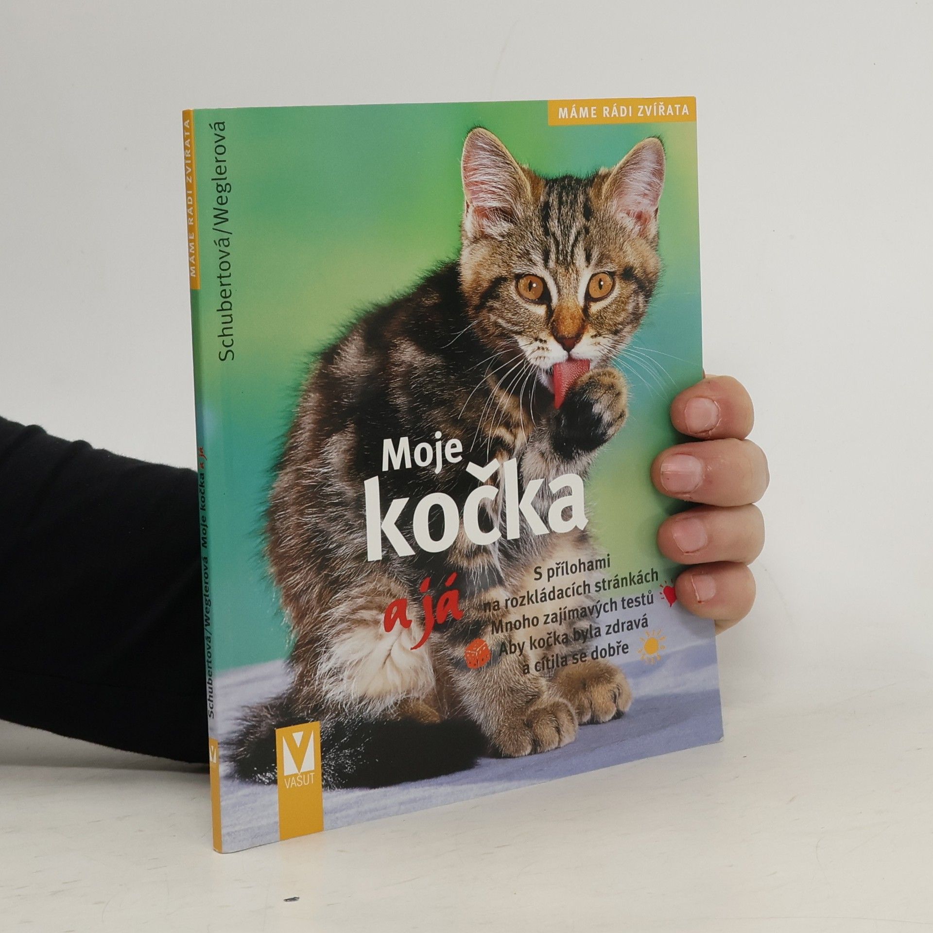 Astrid Schubert Moje kočka a já : [s přílohami na rozkládacích stránkách]