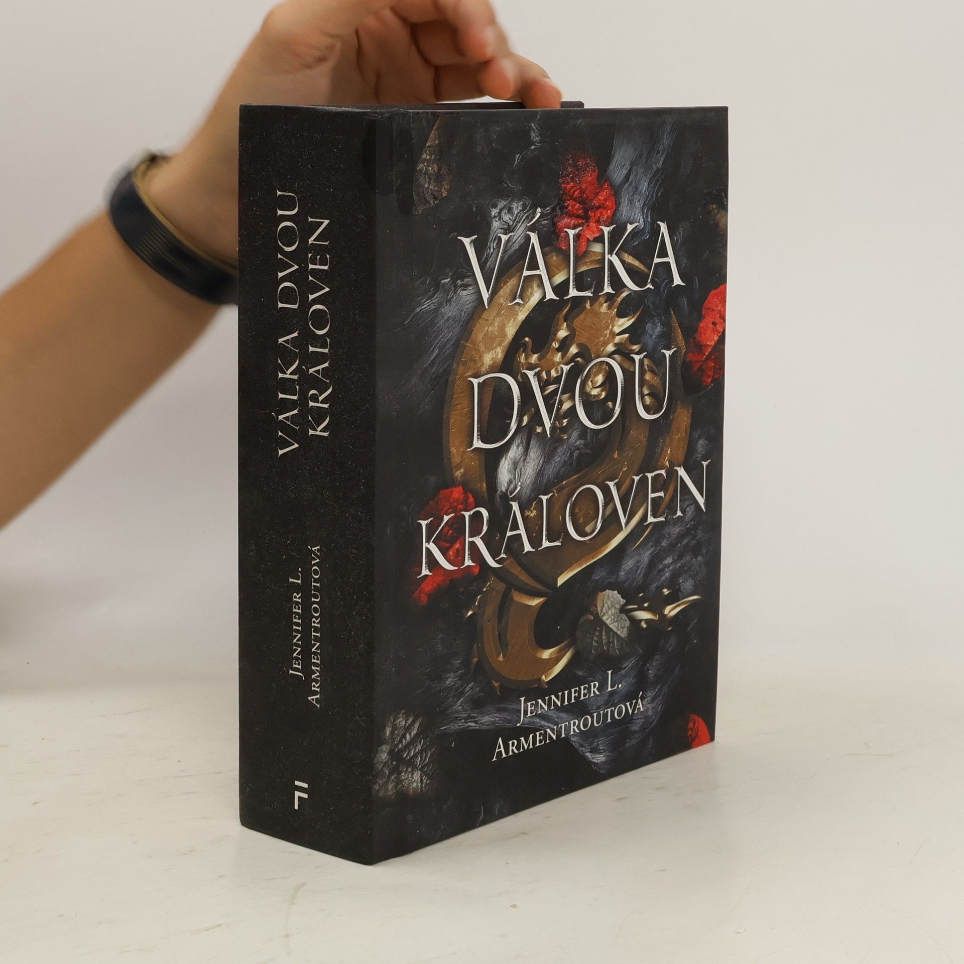 Jennifer L. Armentrout Válka dvou královen