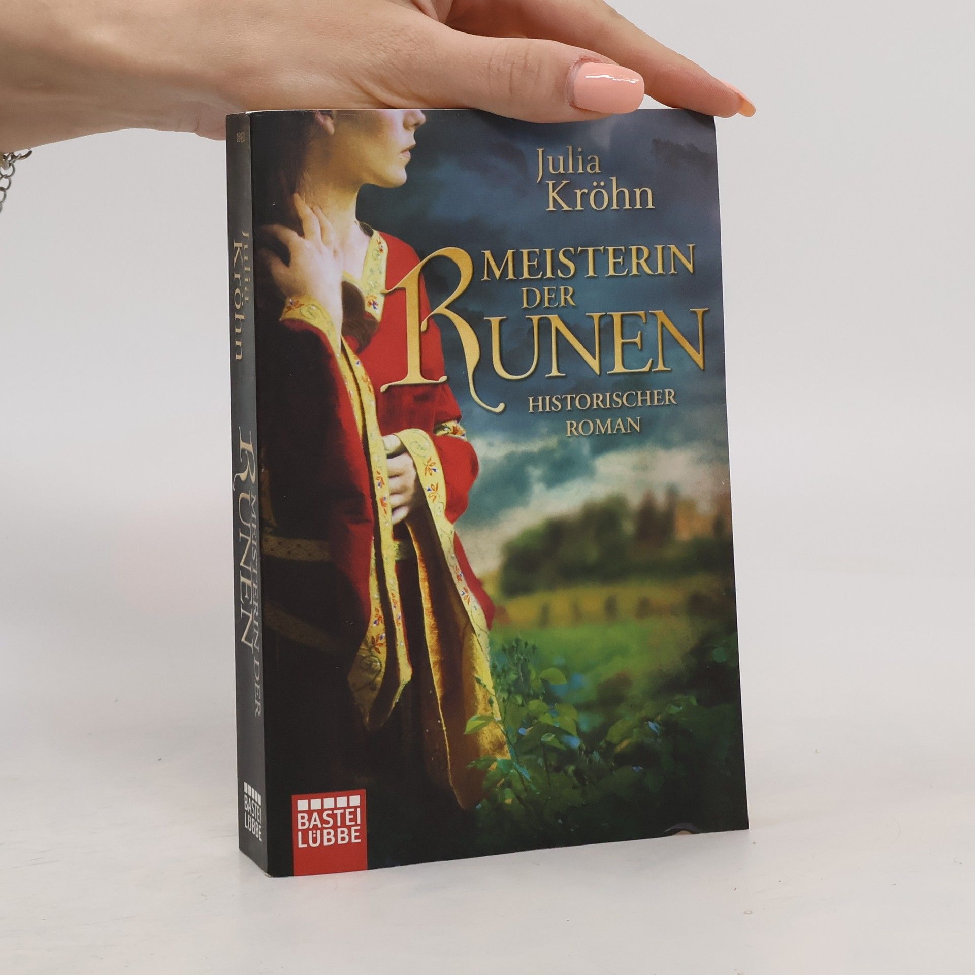 Julia Kröhn Meisterin der Runen