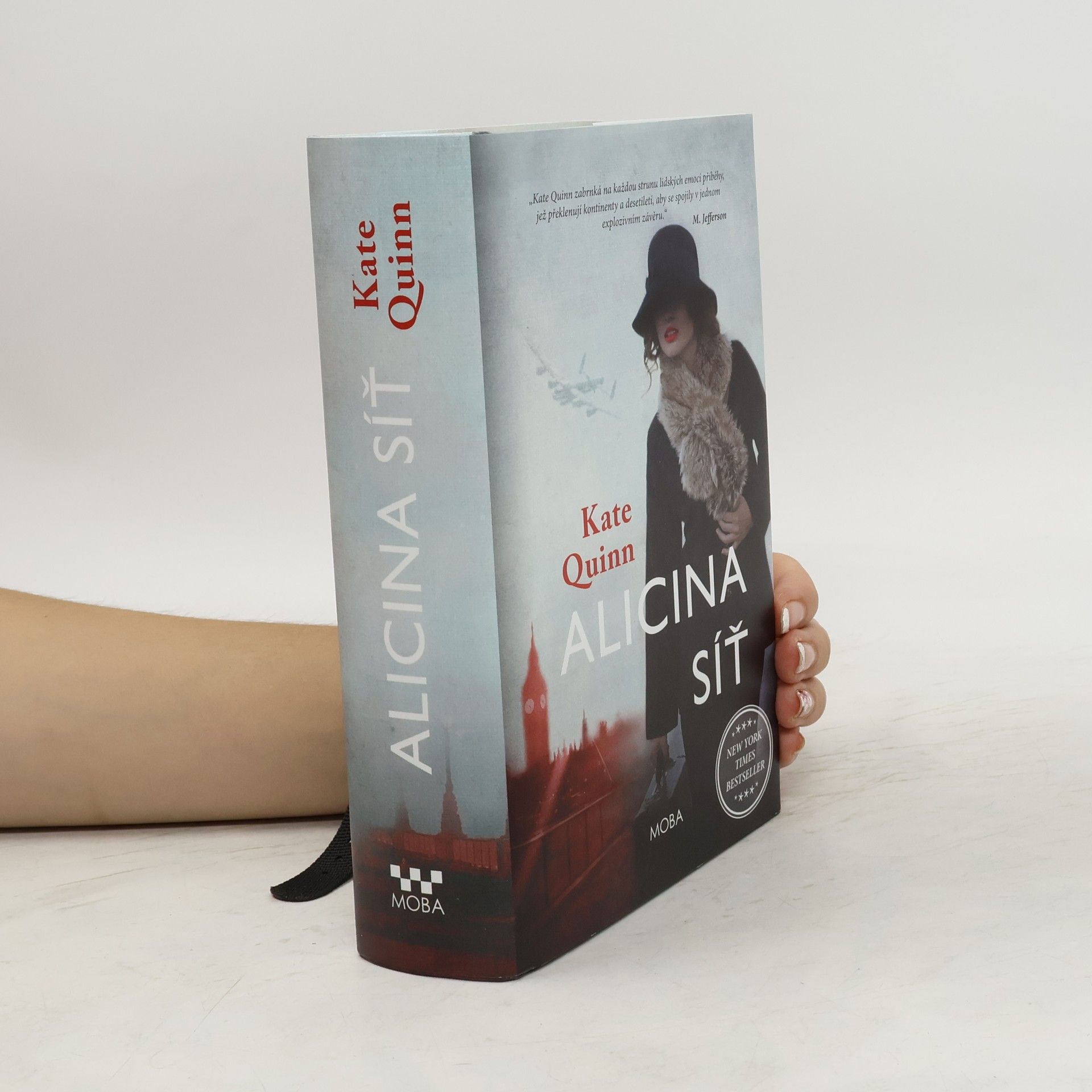 Kate Quinn Alicina síť