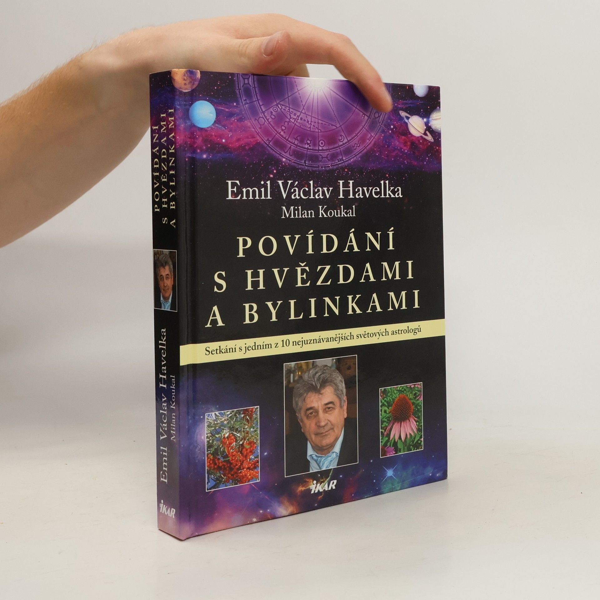 Emil Václav Havelka Povídání s hvězdami a bylinkami: setkání s jedním z 10 nejuznávanějších světových astrologů