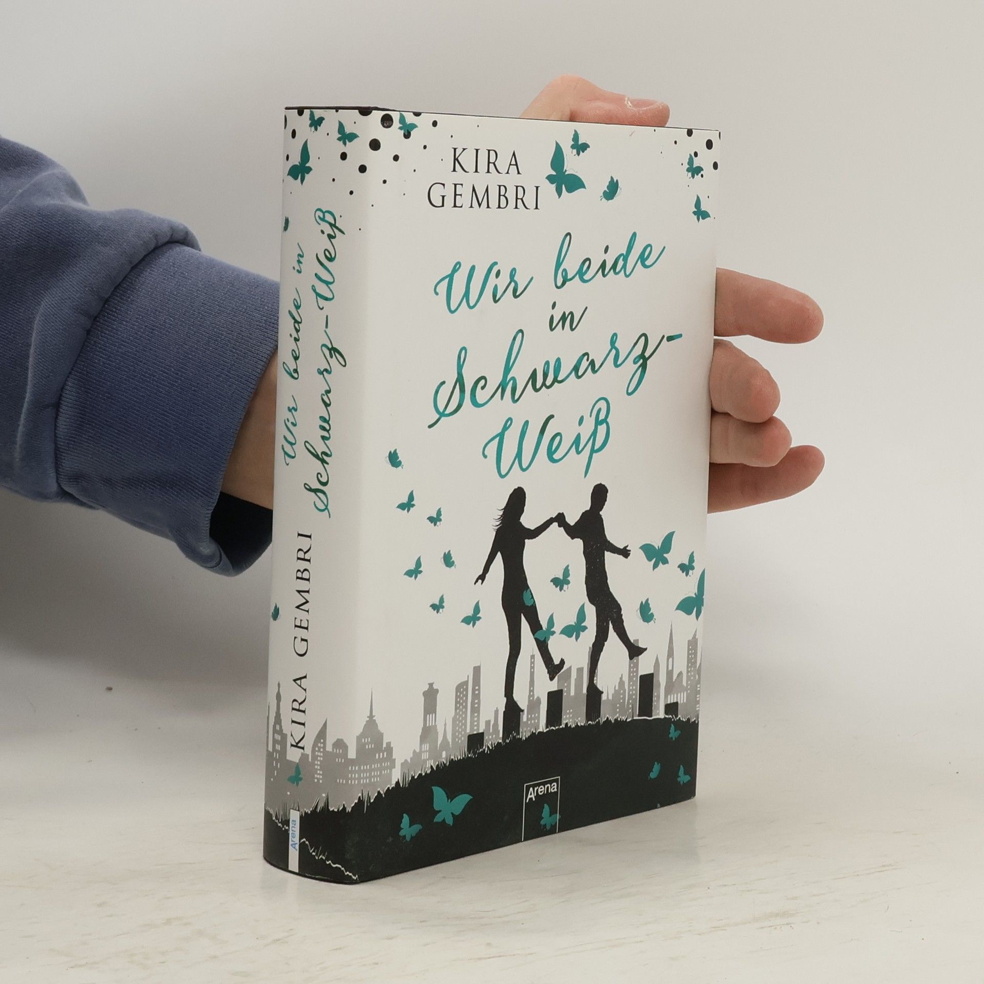 Kira Gembri Wir beide in Schwarz-Weiß