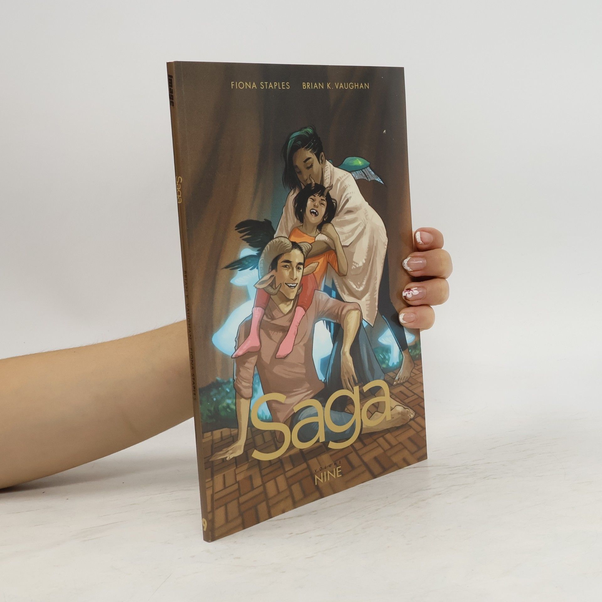 Brian K. Vaughan Saga. Volume nine