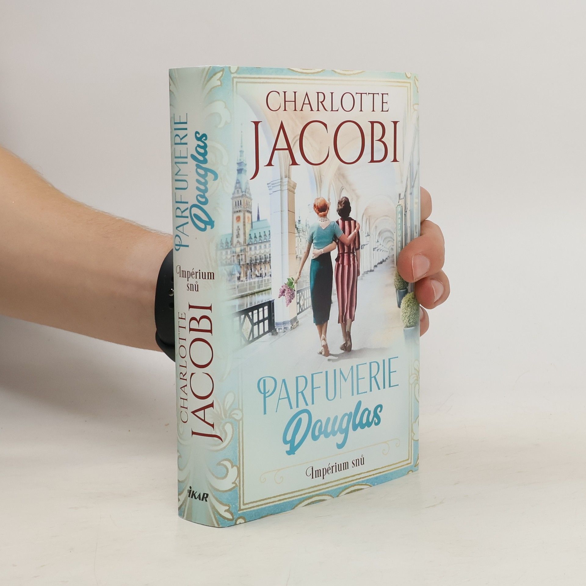 Charlotte Jacobi Parfumerie Douglas. Impérium snů