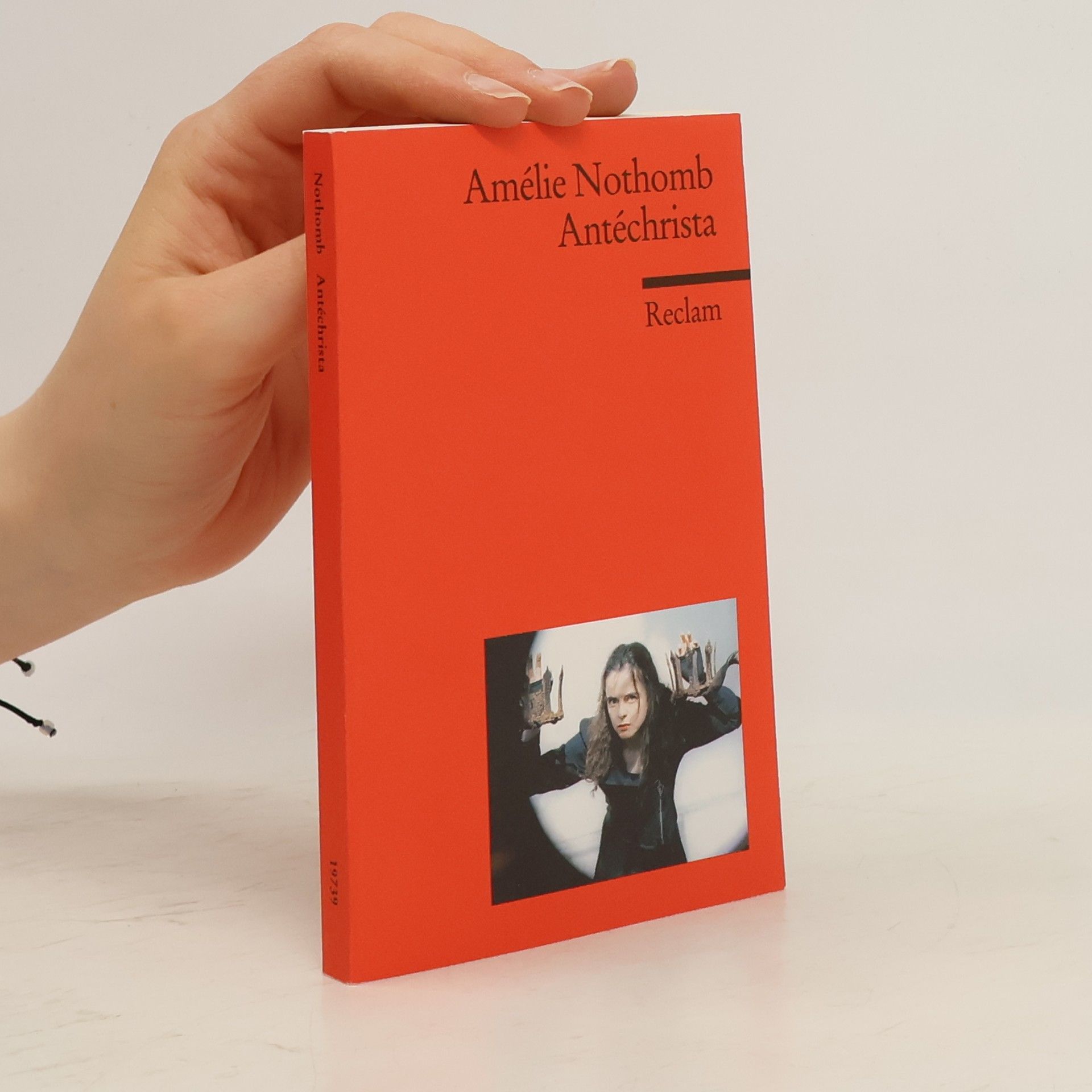 Amélie Nothomb Antéchrista