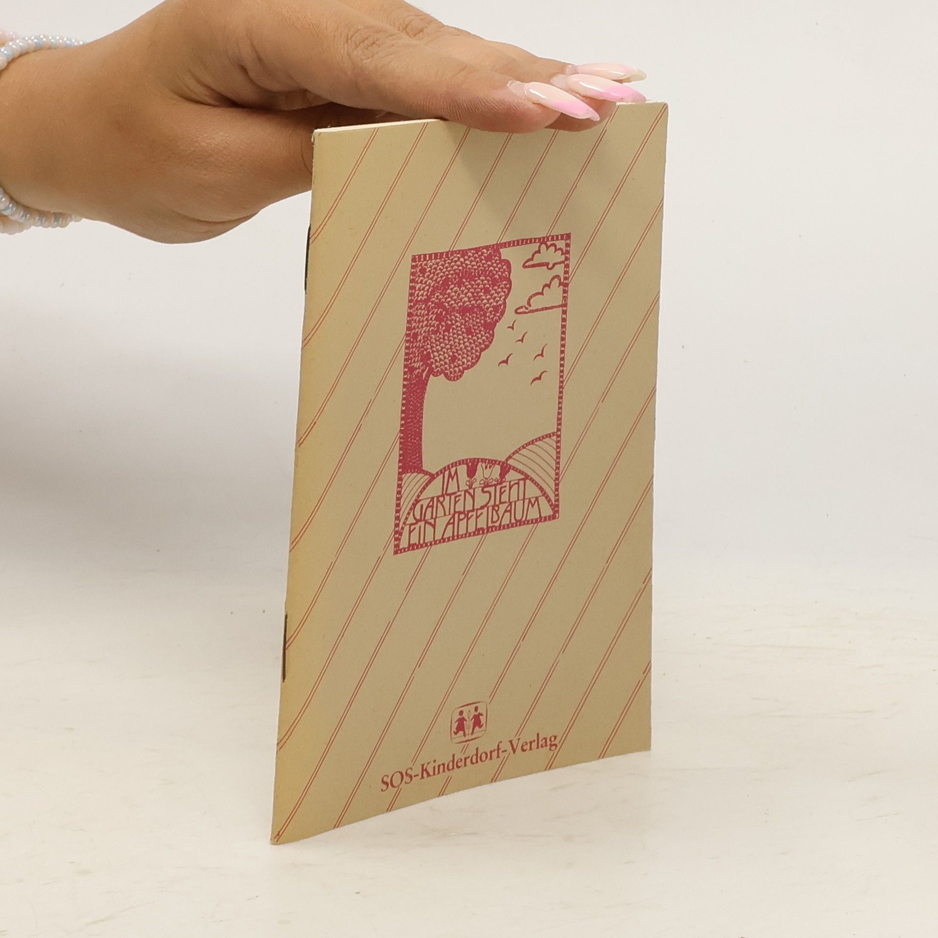 Autorenkollektiv Im Garten Steht ein Apfelbaum