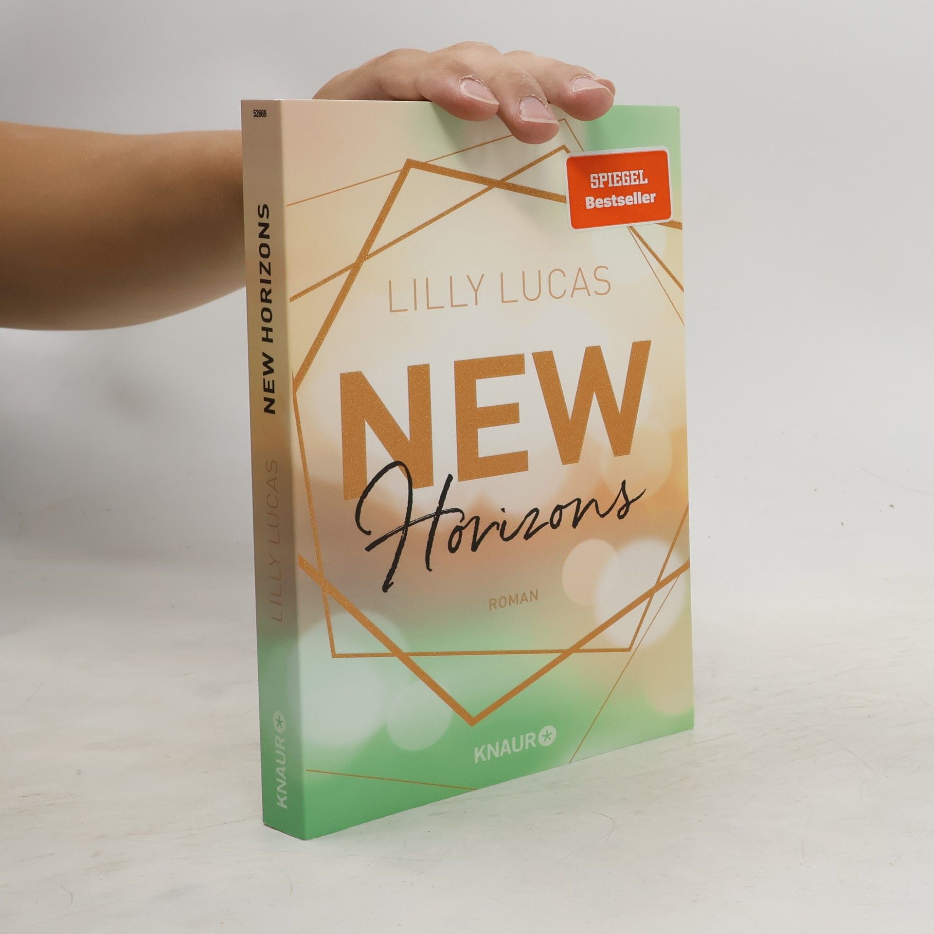 Lilly Lucas New Horizons