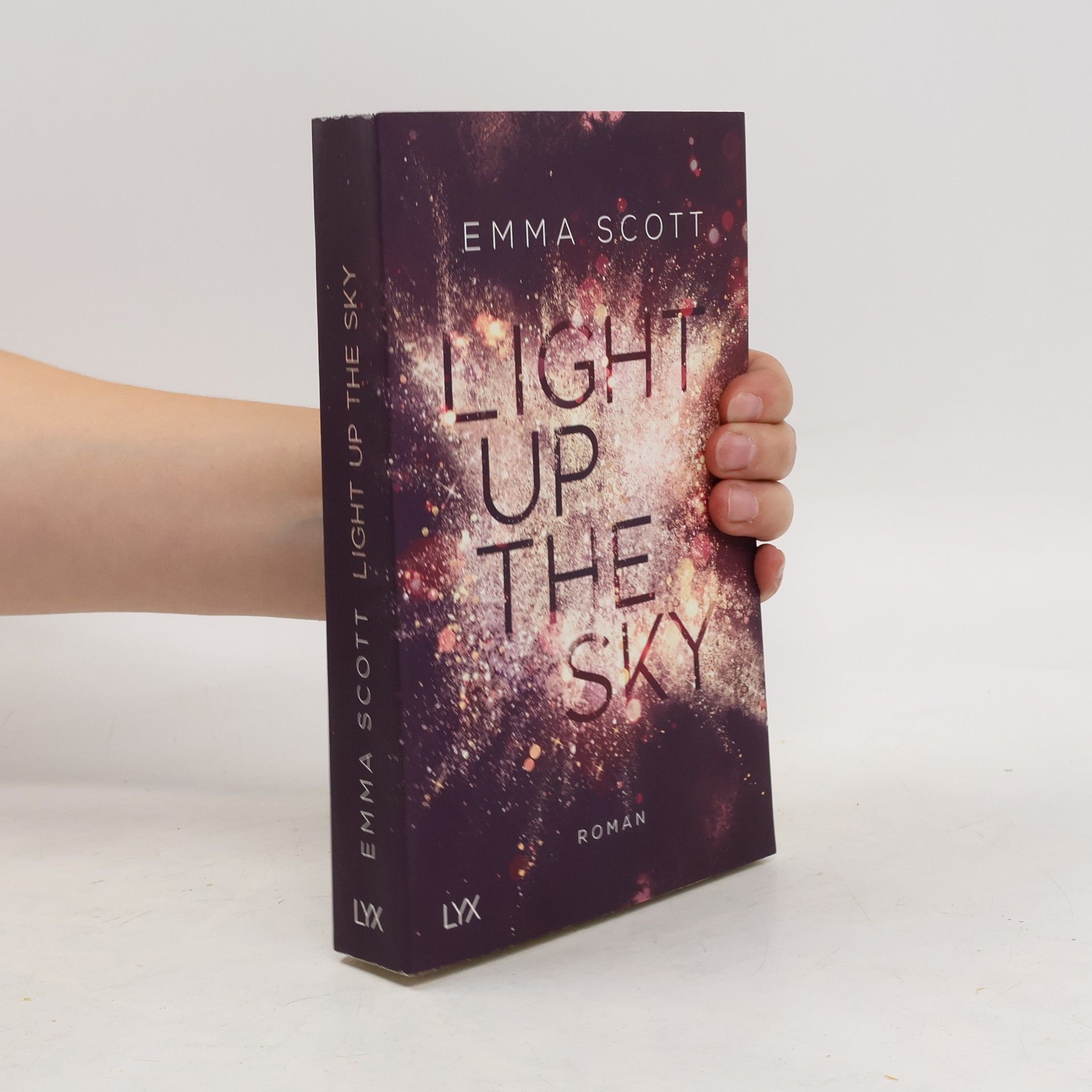 Emma Scott Light up the Sky
