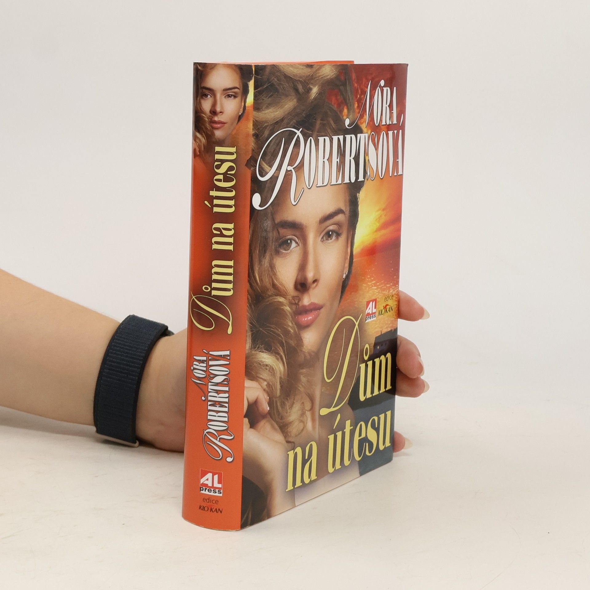 Nora Roberts Dům na útesu