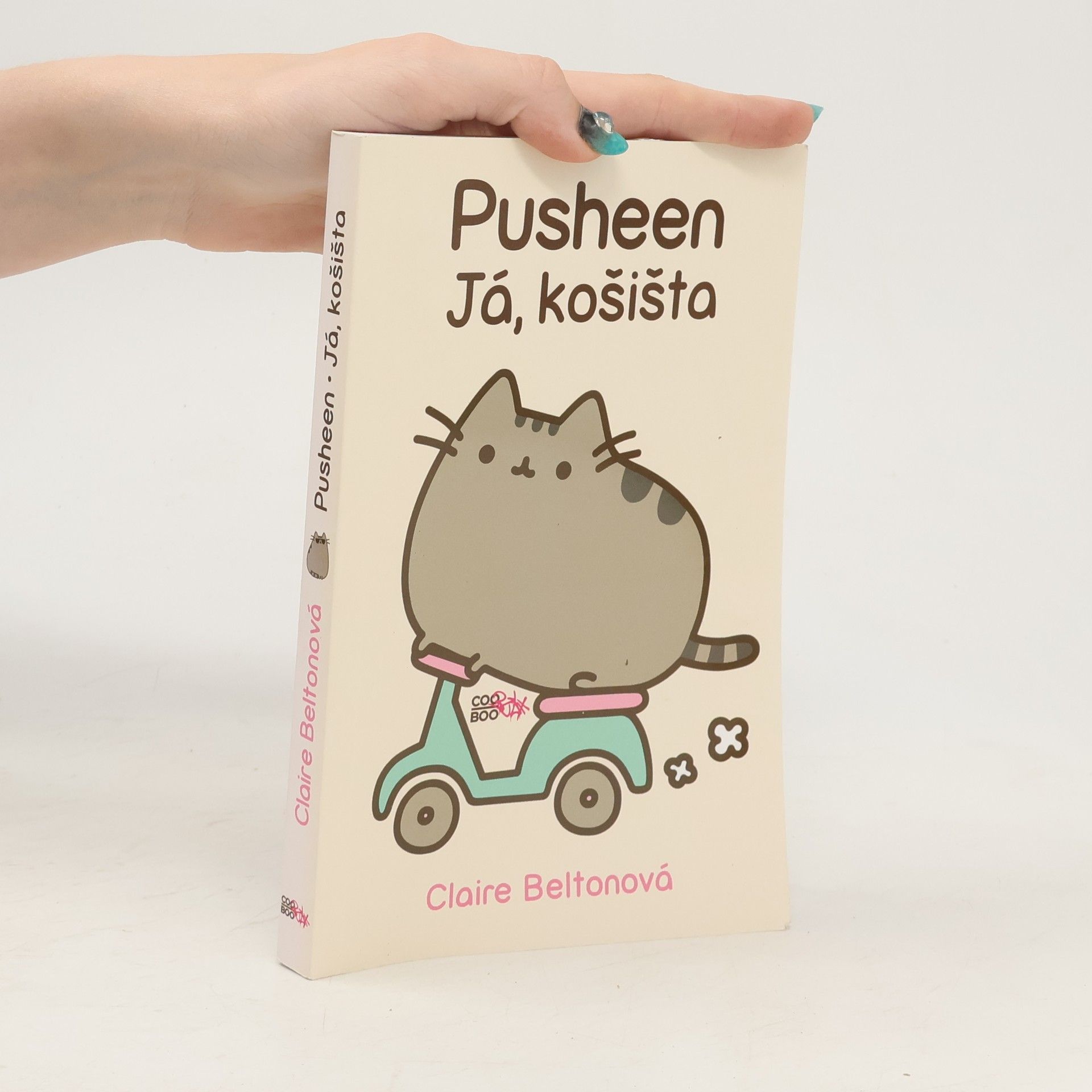 Claire Belton Pusheen. Já, košišta