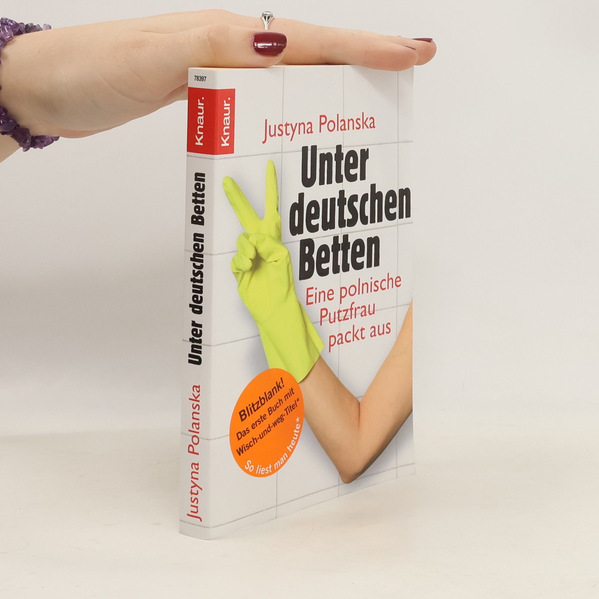 Justyna Polanska Unter deutschen Betten