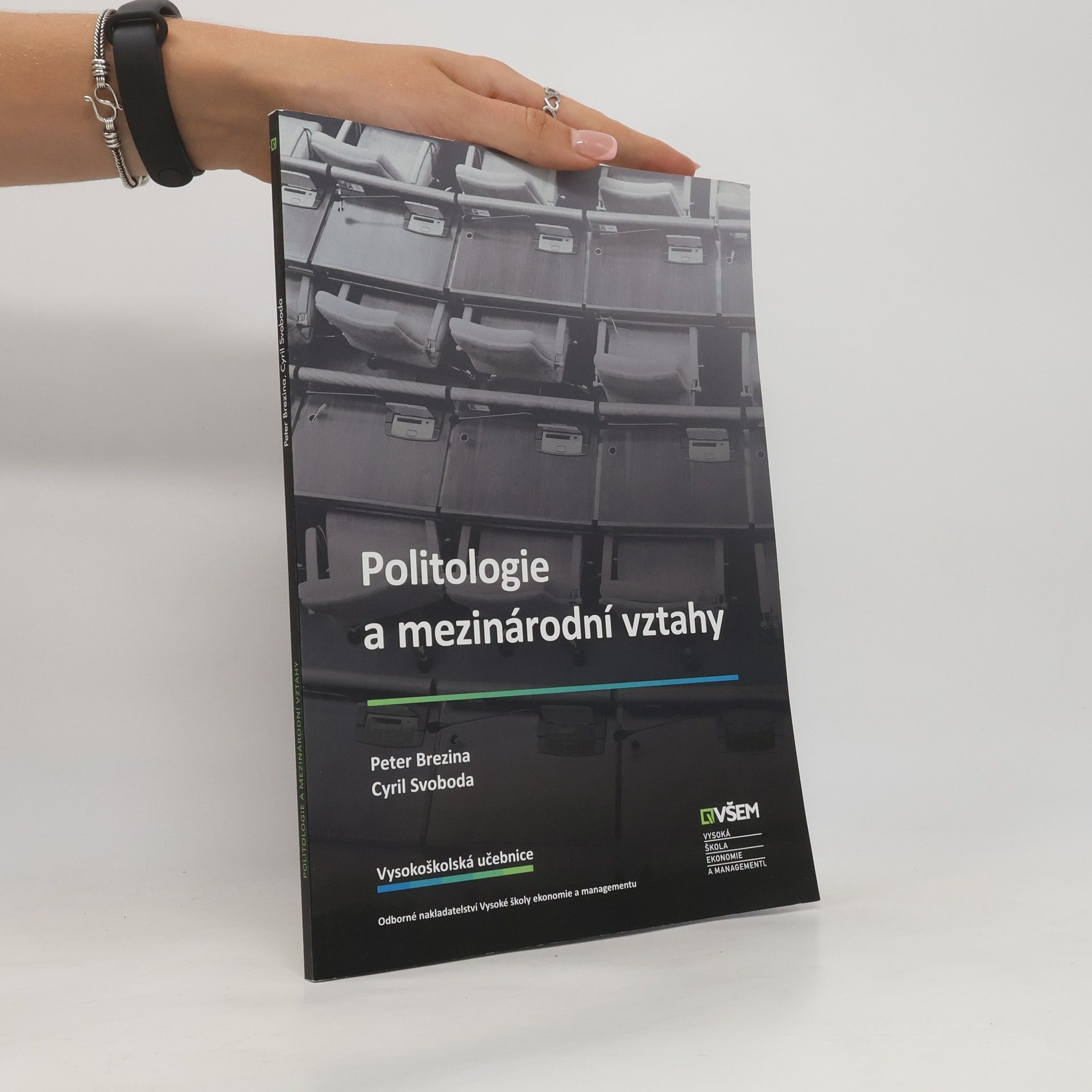 Peter Brezina Politologie a mezinárodní vztahy
