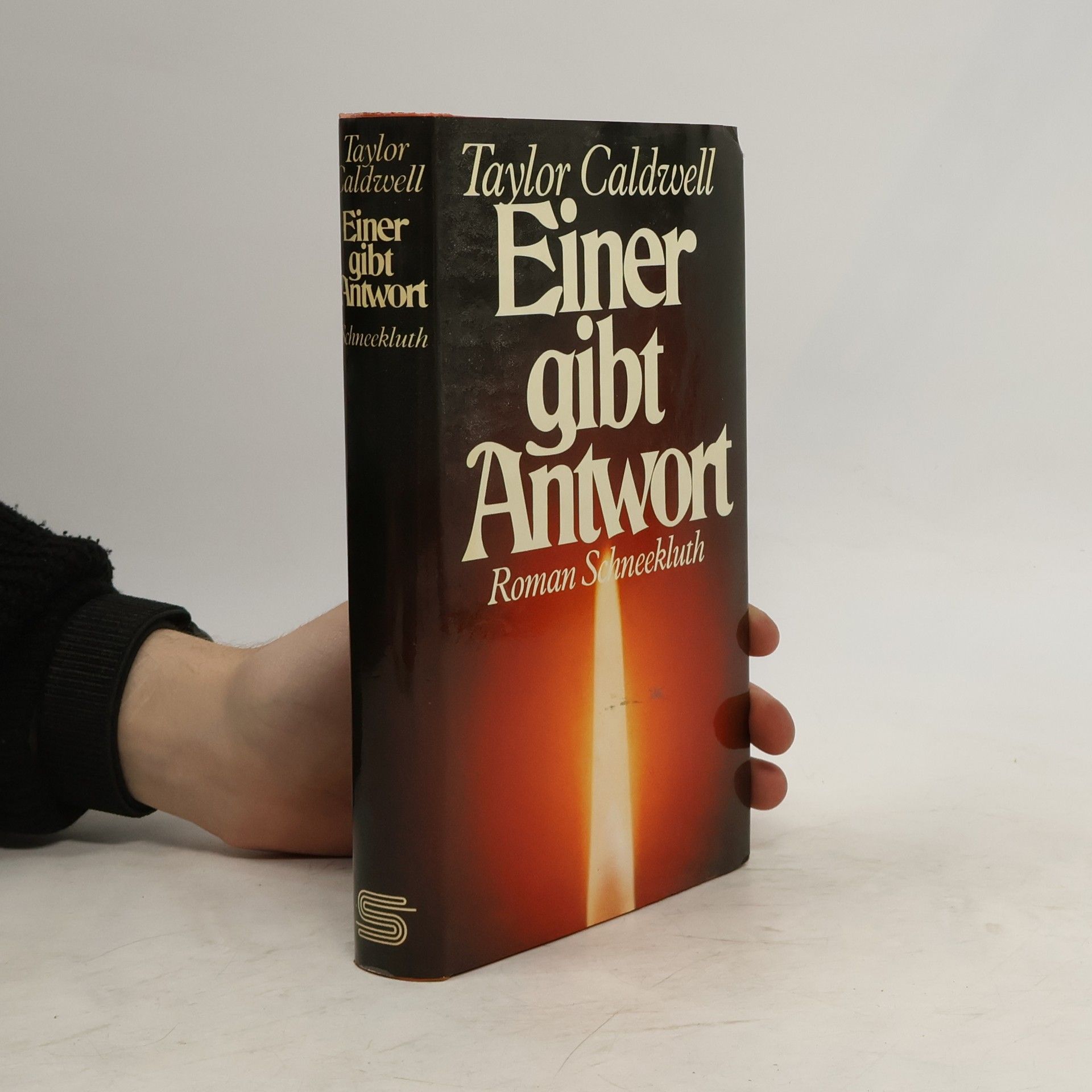 Taylor Caldwell Einer gibt Antwort