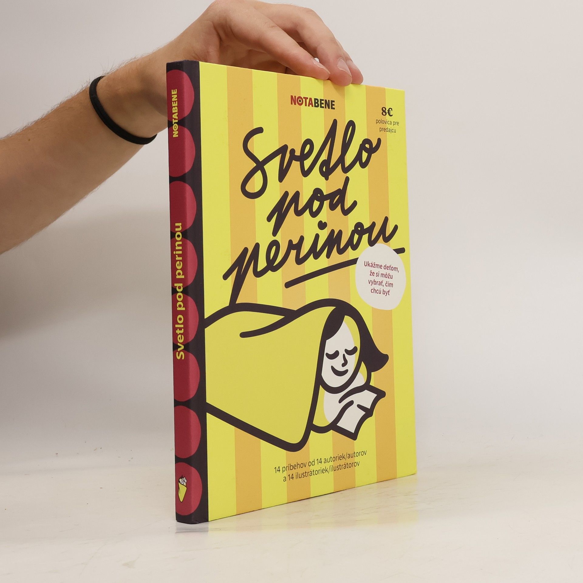 kolektiv Svetlo pod perinou