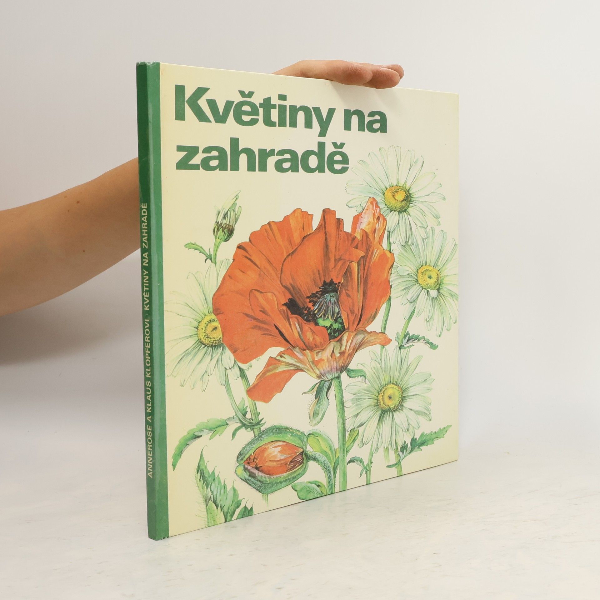 Květiny na zahradě