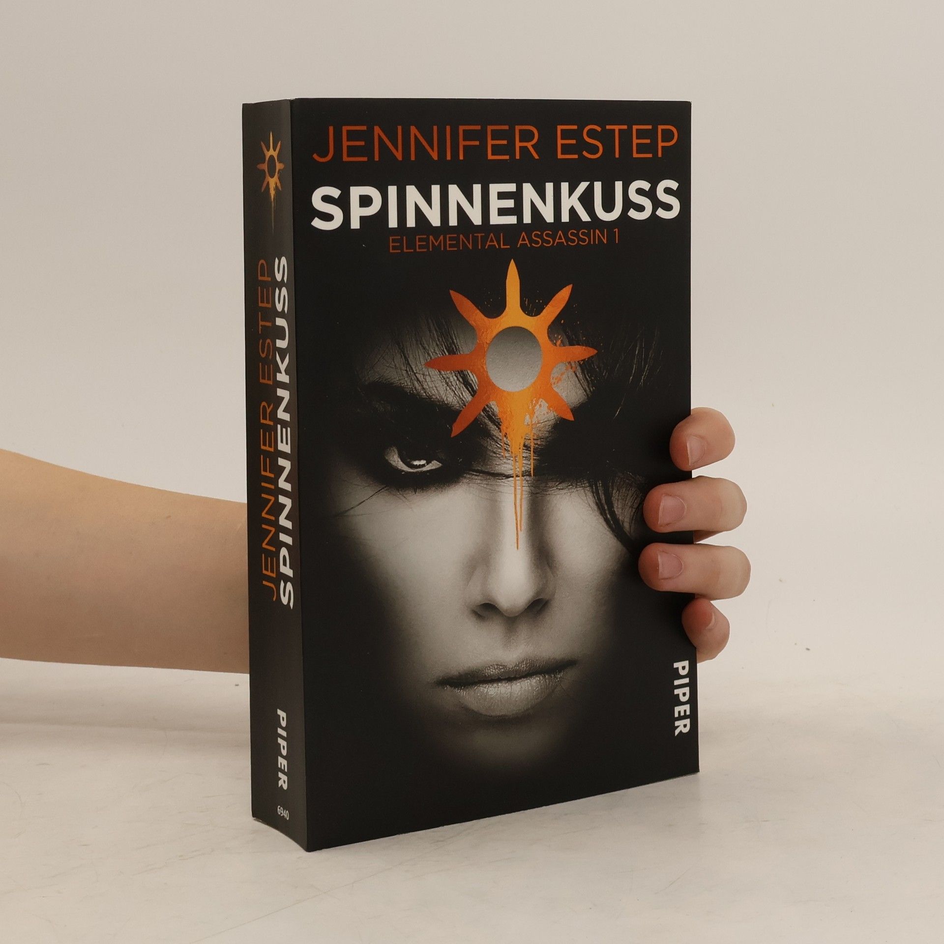 Jennifer Estep Spinnenkuss. Elemental Assassin 1