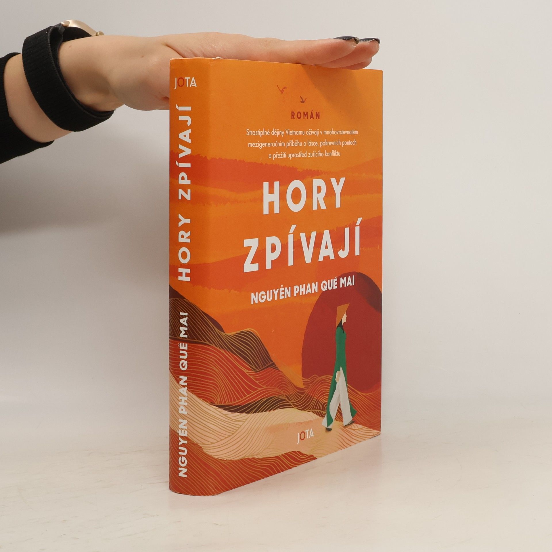 Nguyễn Phan Quế Mai Hory zpívají