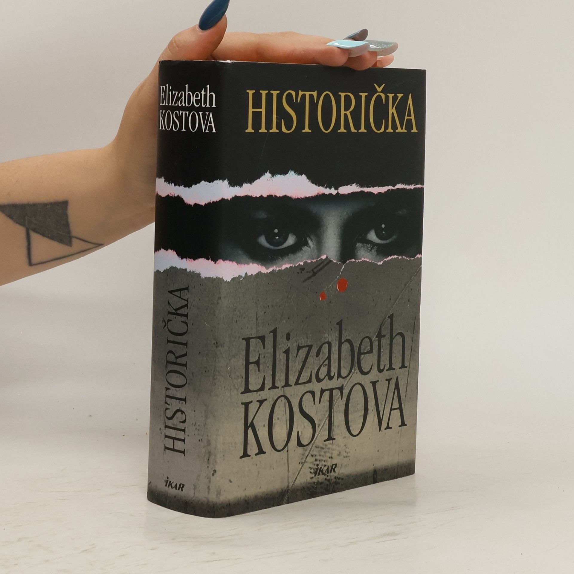 Elizabeth Kostova Historička