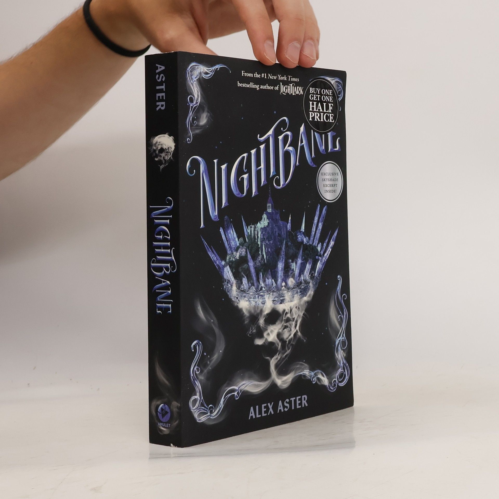 Alex Aster Nightbane (The Lightlark Saga Book 2)