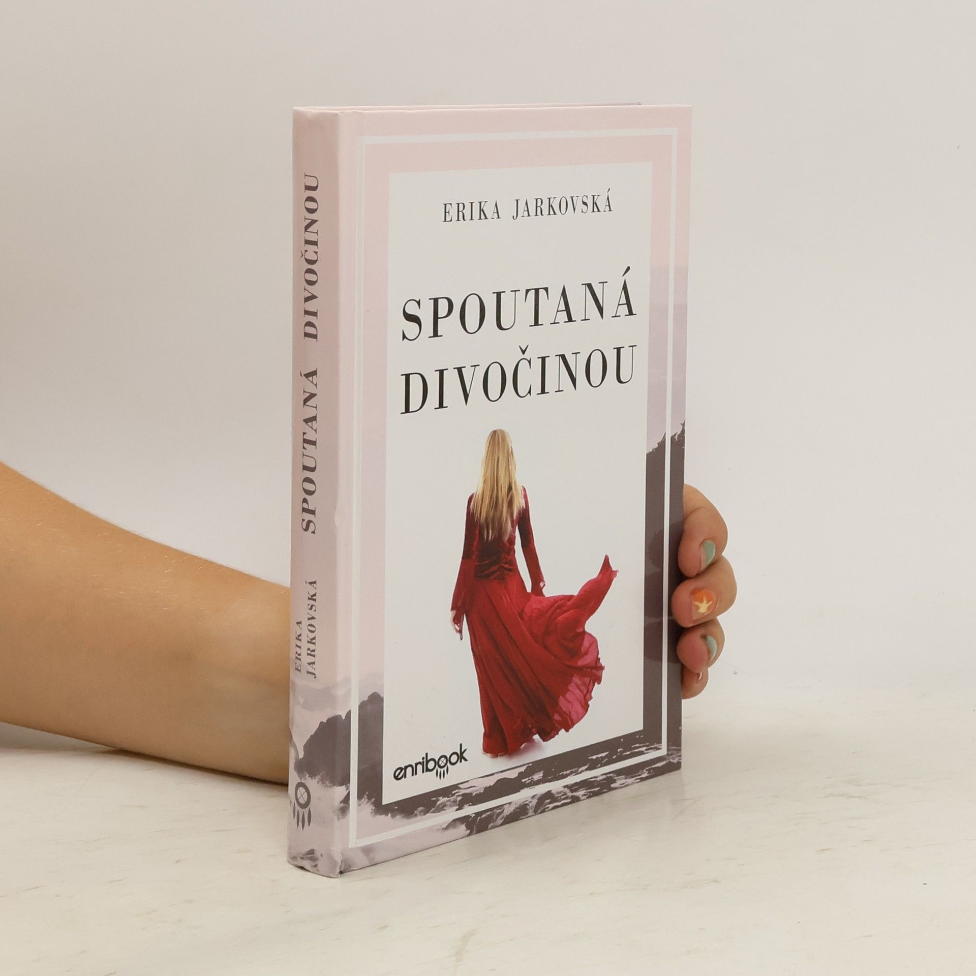 Erika Jarkovská Spoutaná divočinou