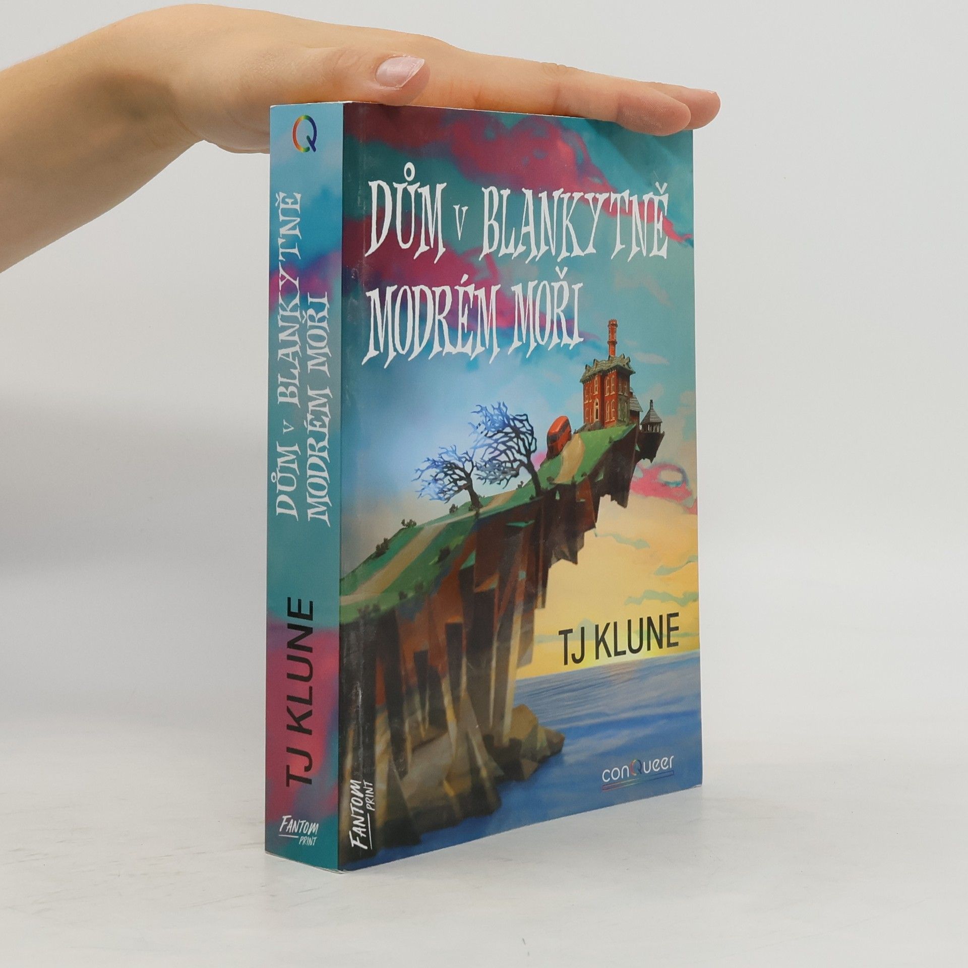 T. J. Klune Dům v blankytně modrém moři