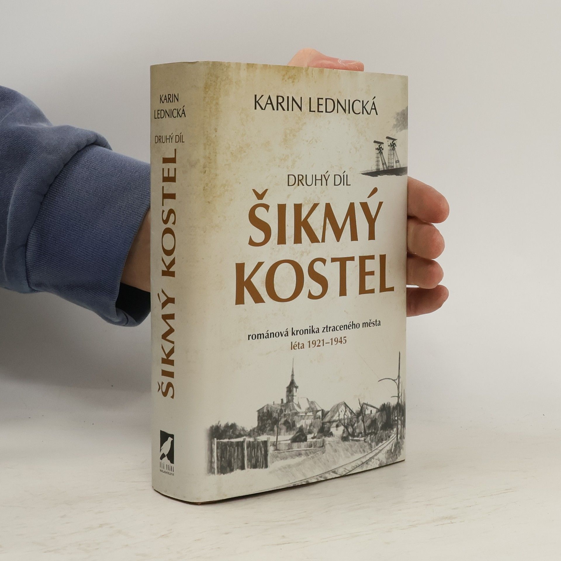 Karin Lednická Šikmý kostel 2