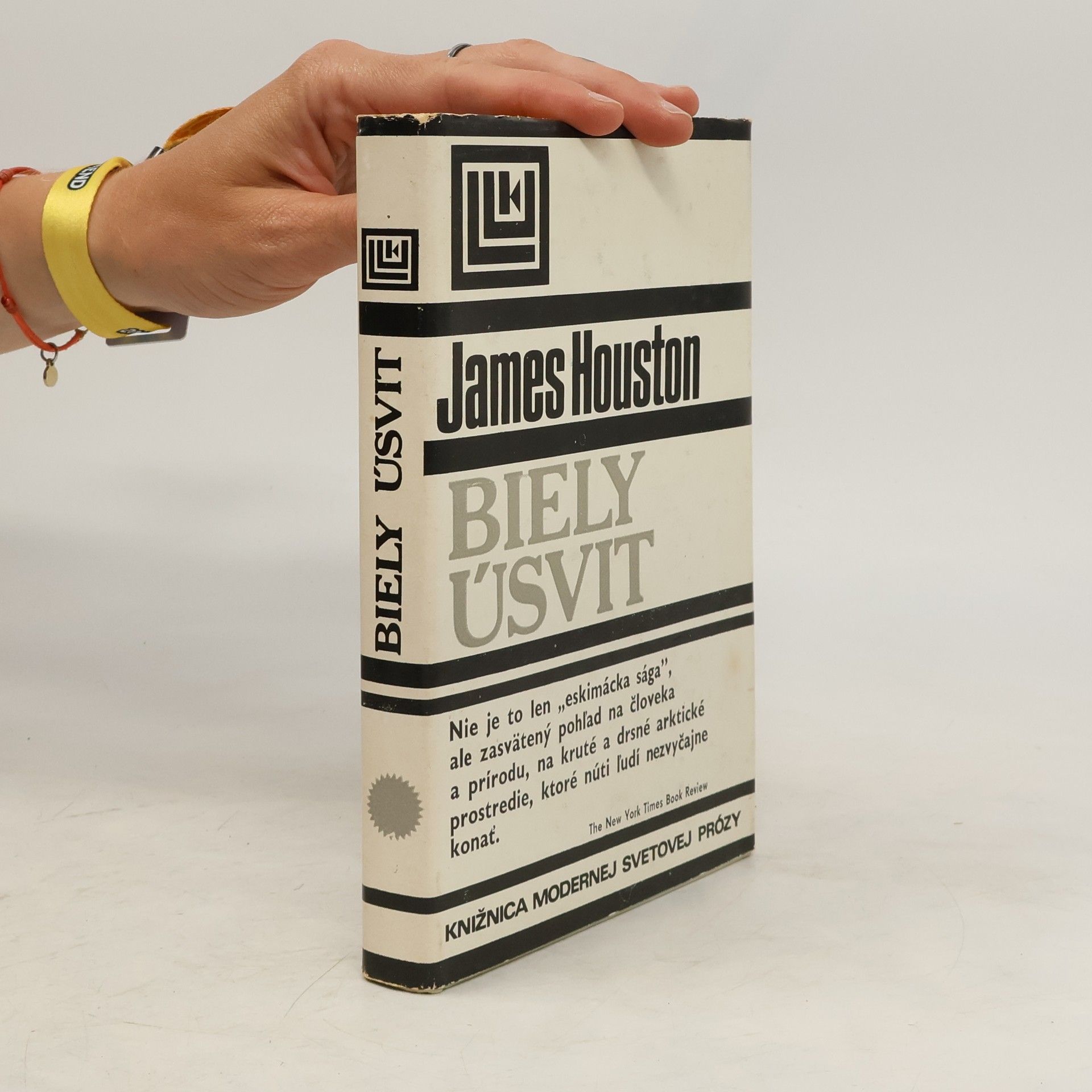 James Houston Biely úsvit