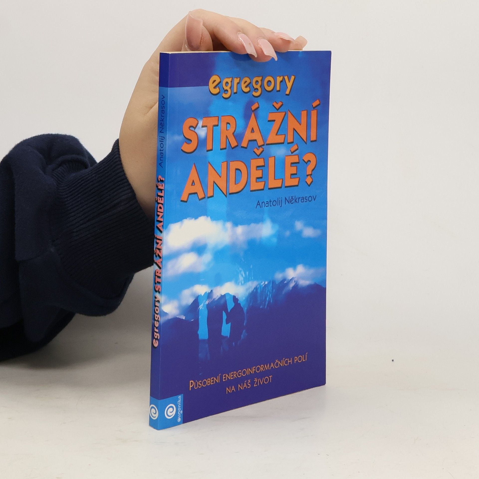 Anatolij Někrasov Strážní andělé?