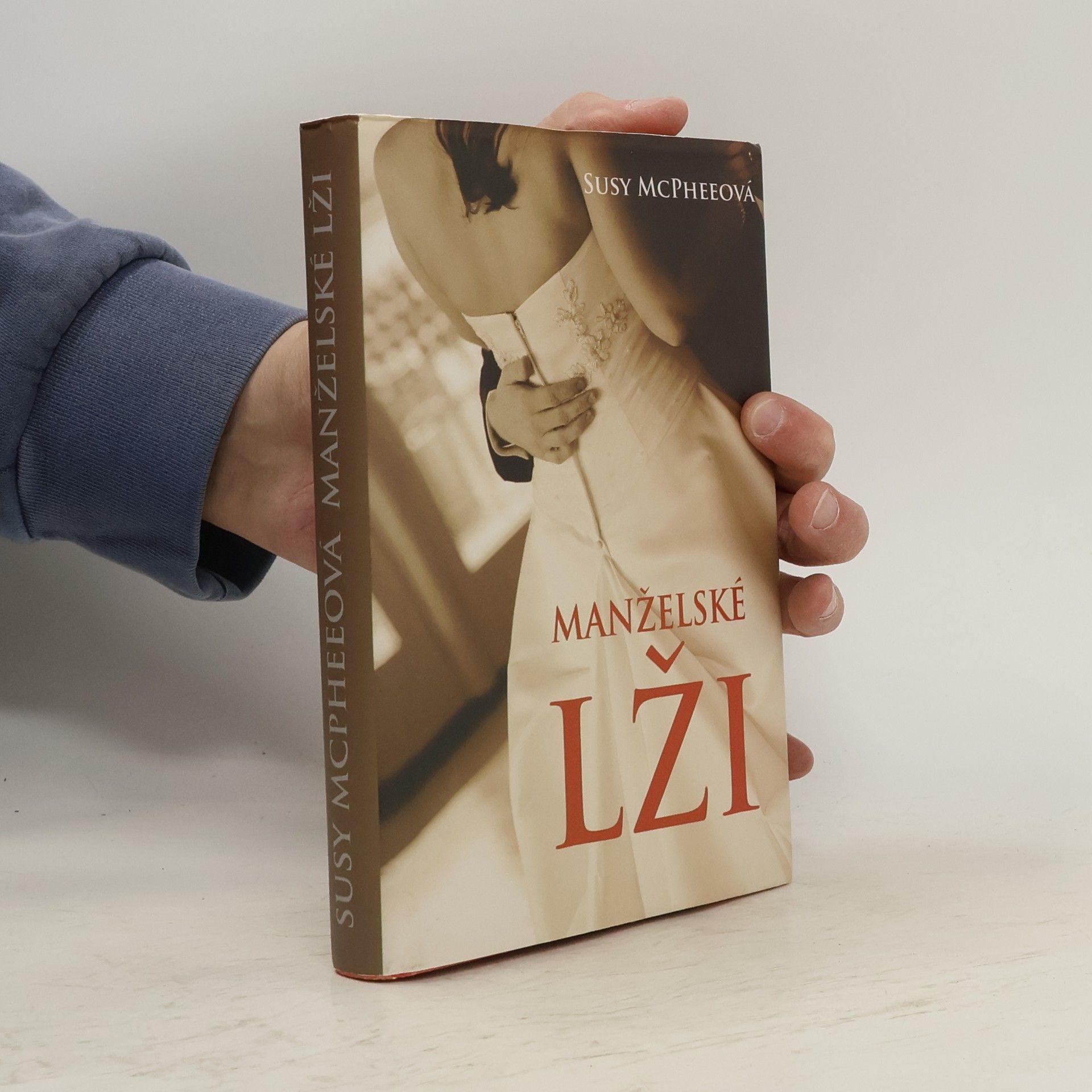 Susy McPhee Manželské lži