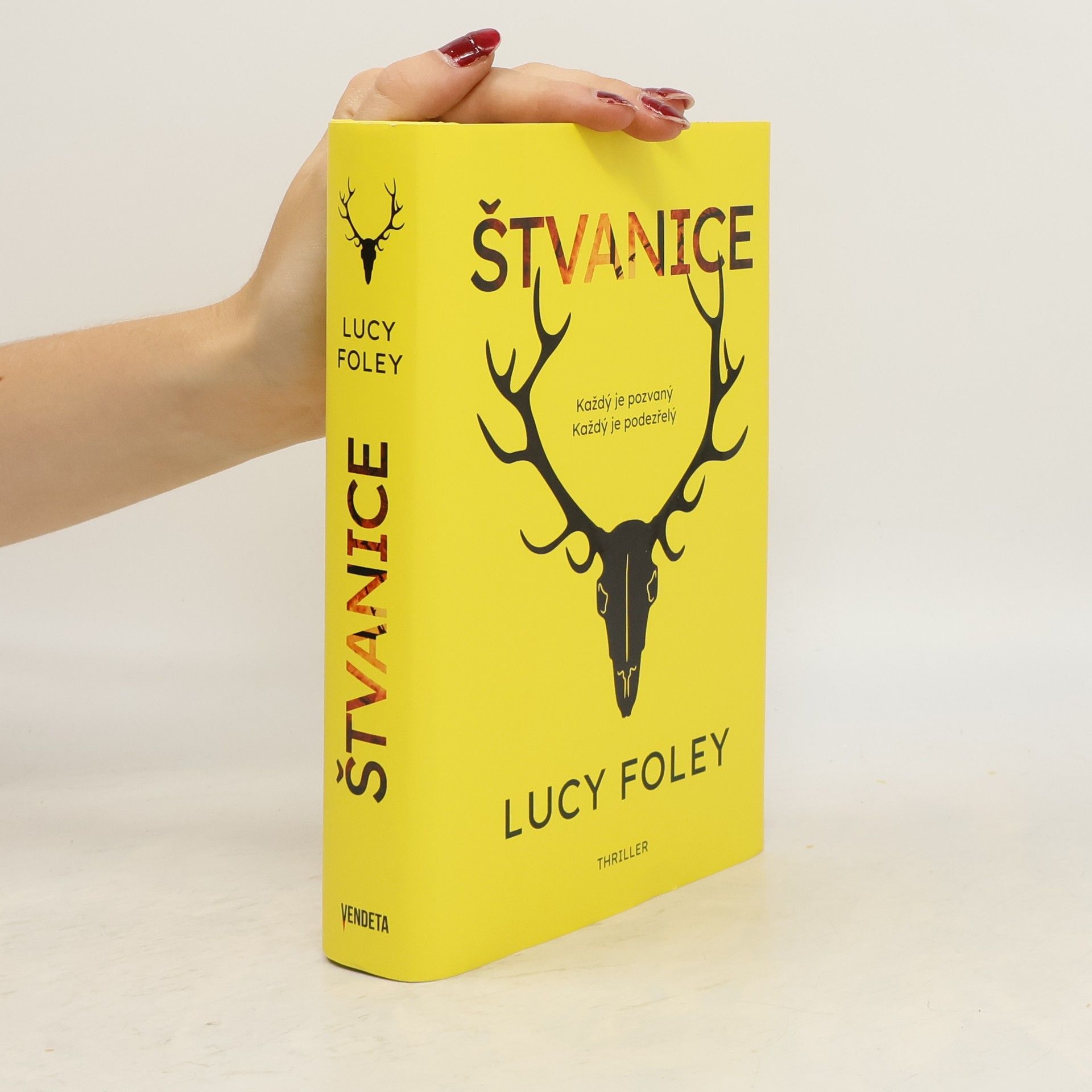 Lucy Foley Štvanice