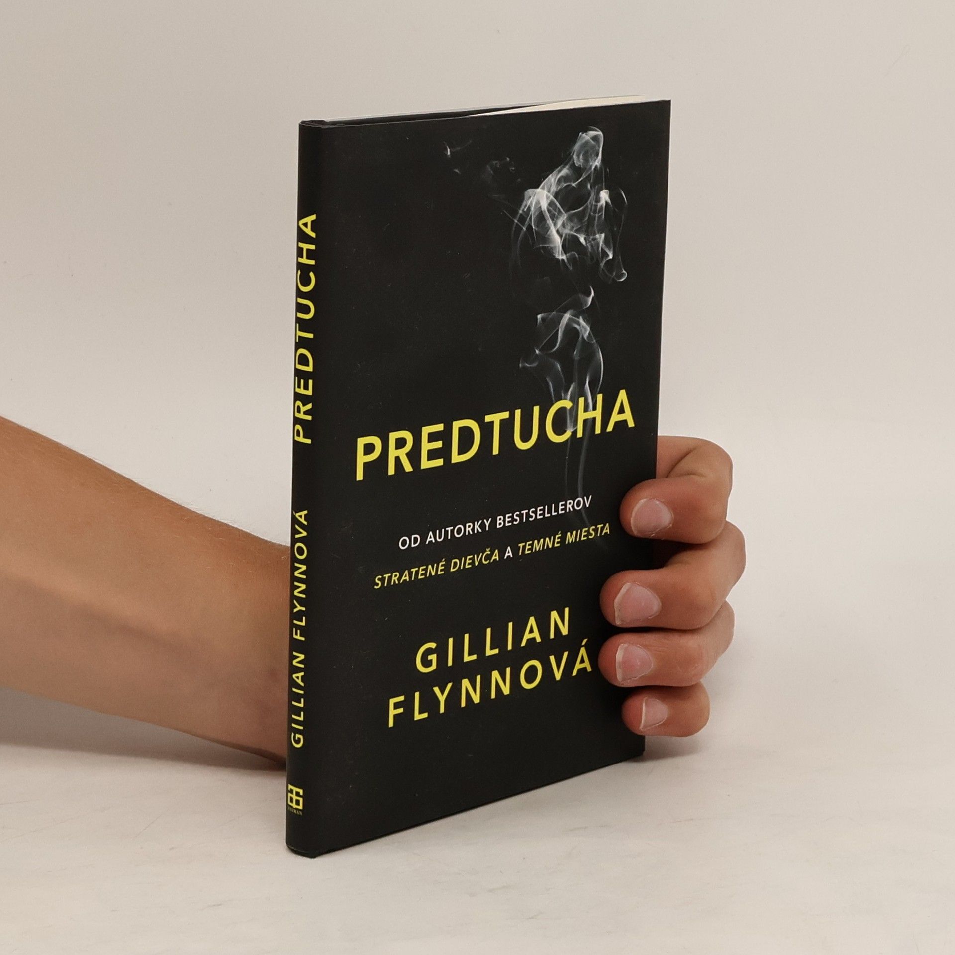 Gillian Flynn Predtucha