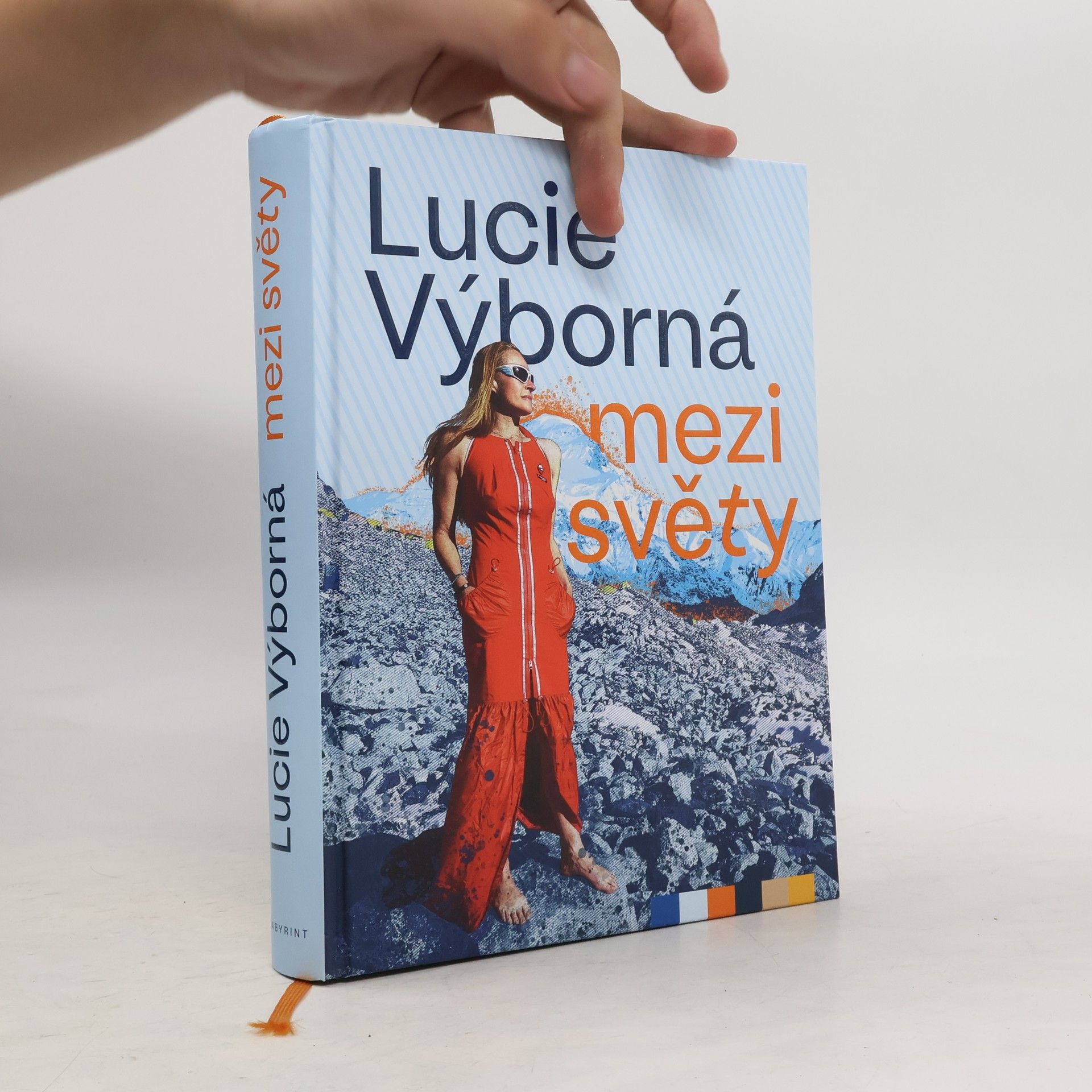 Lucie Výborná Mezi světy