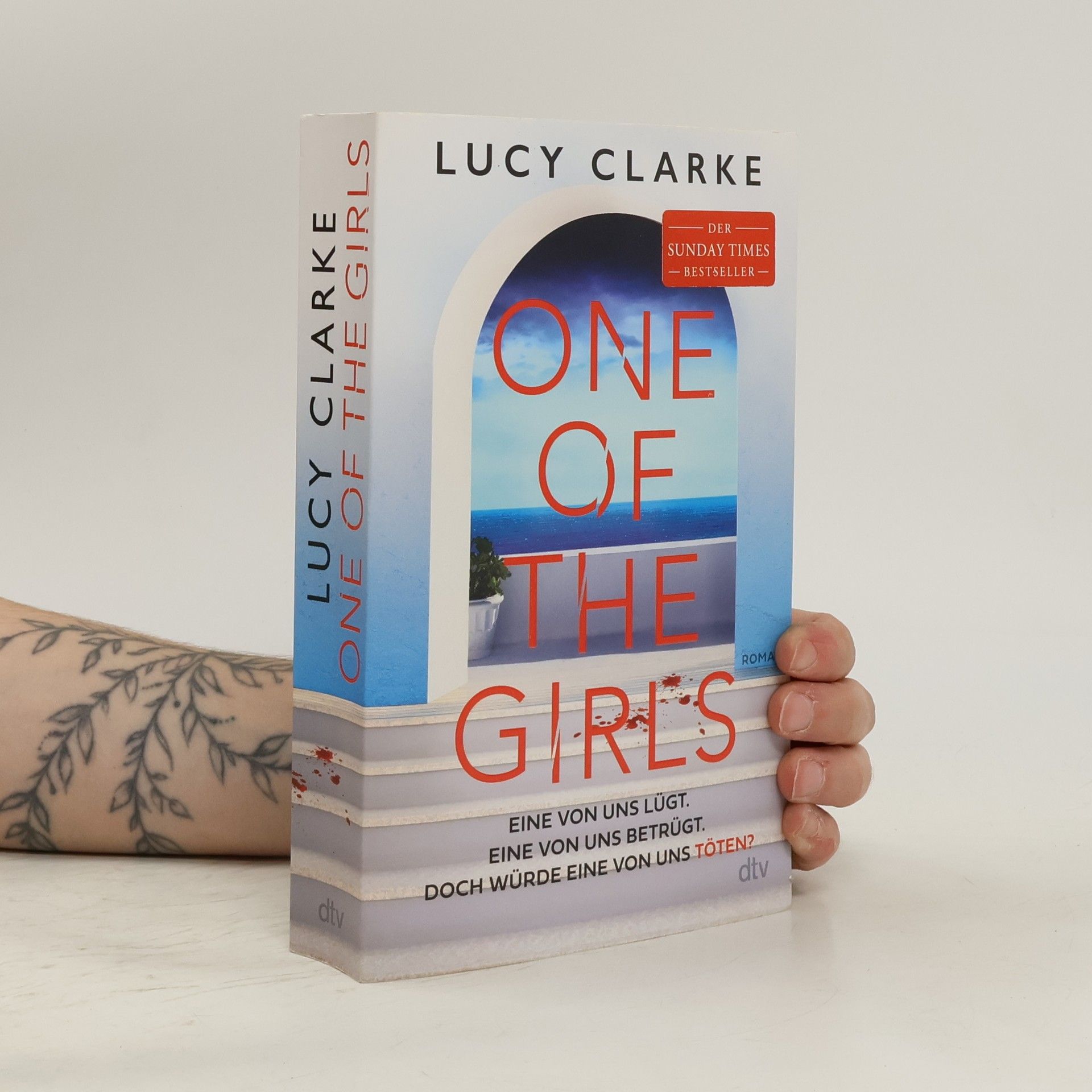 Lucy Clarke One of the Girls