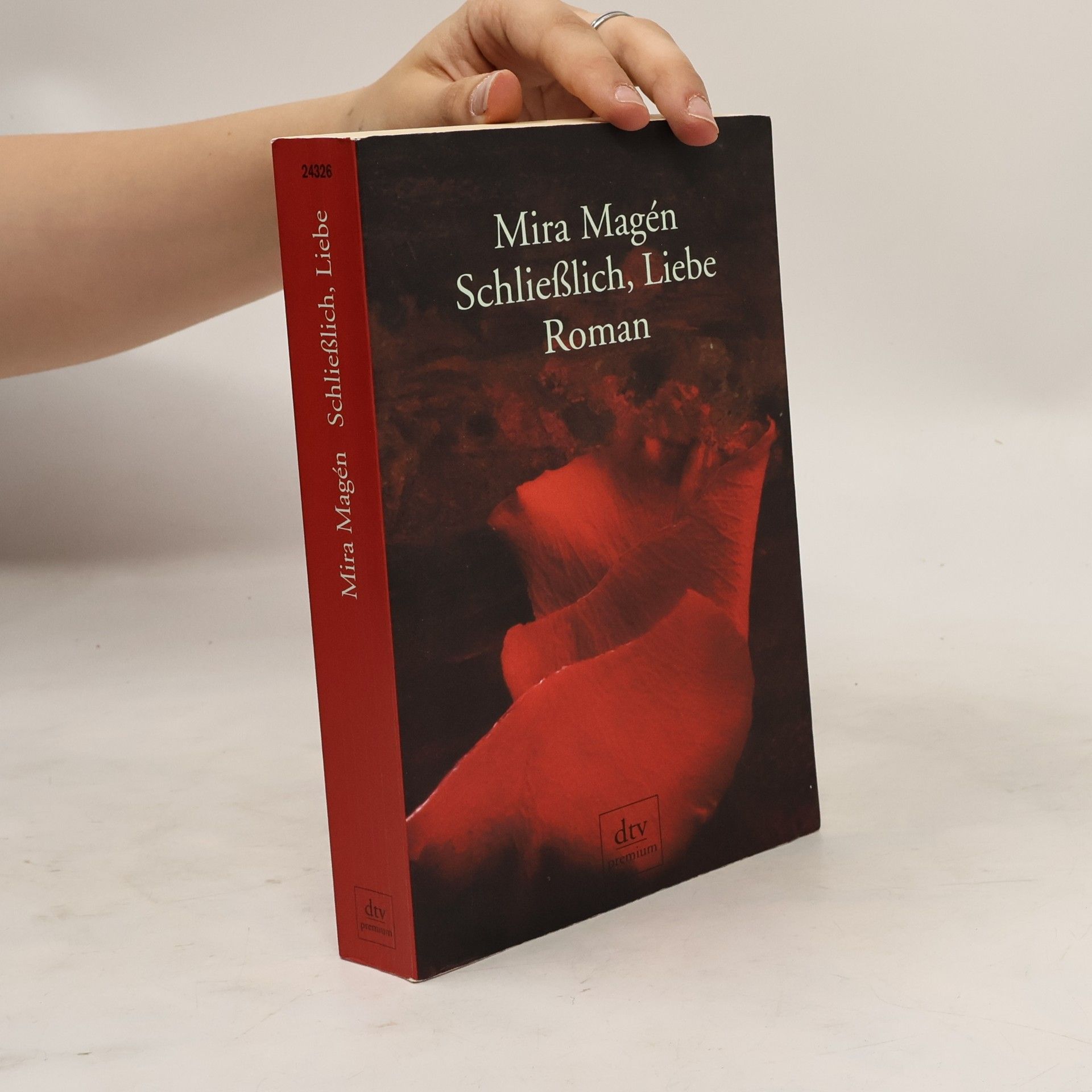 Mirah Magen Schließlich, Liebe