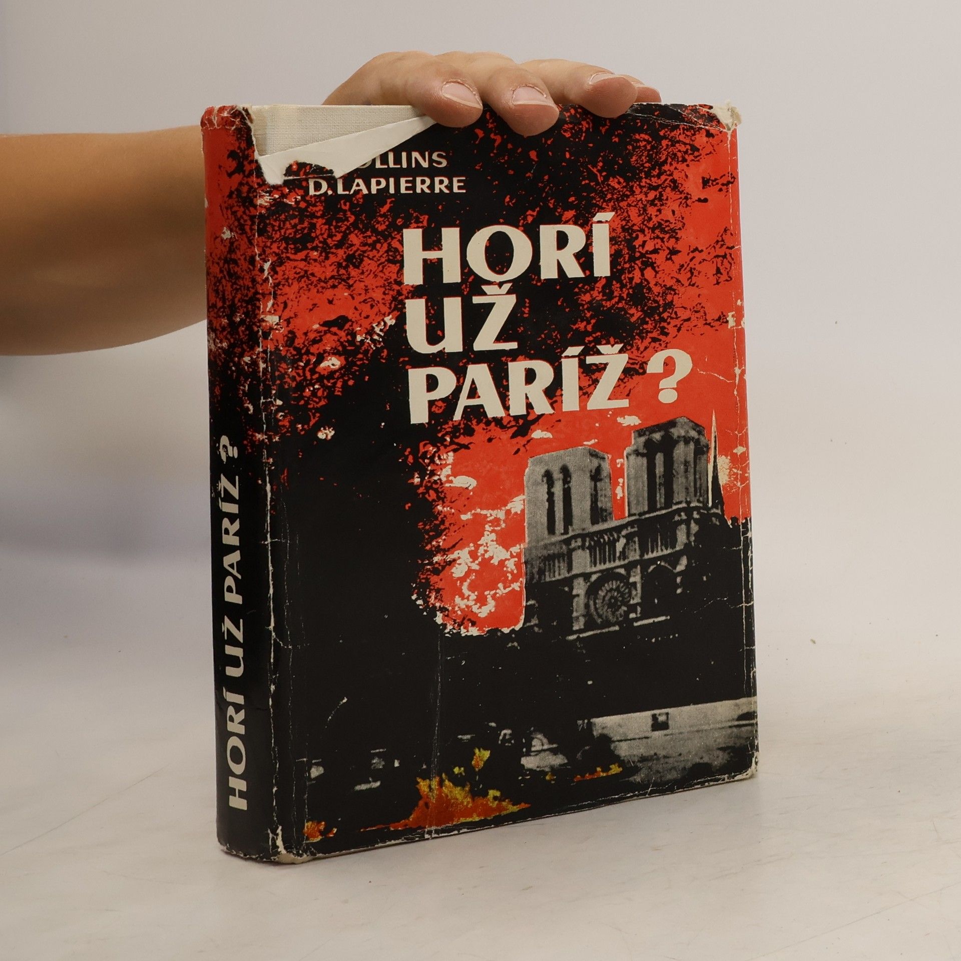 L. Collins Horí už Paríž?