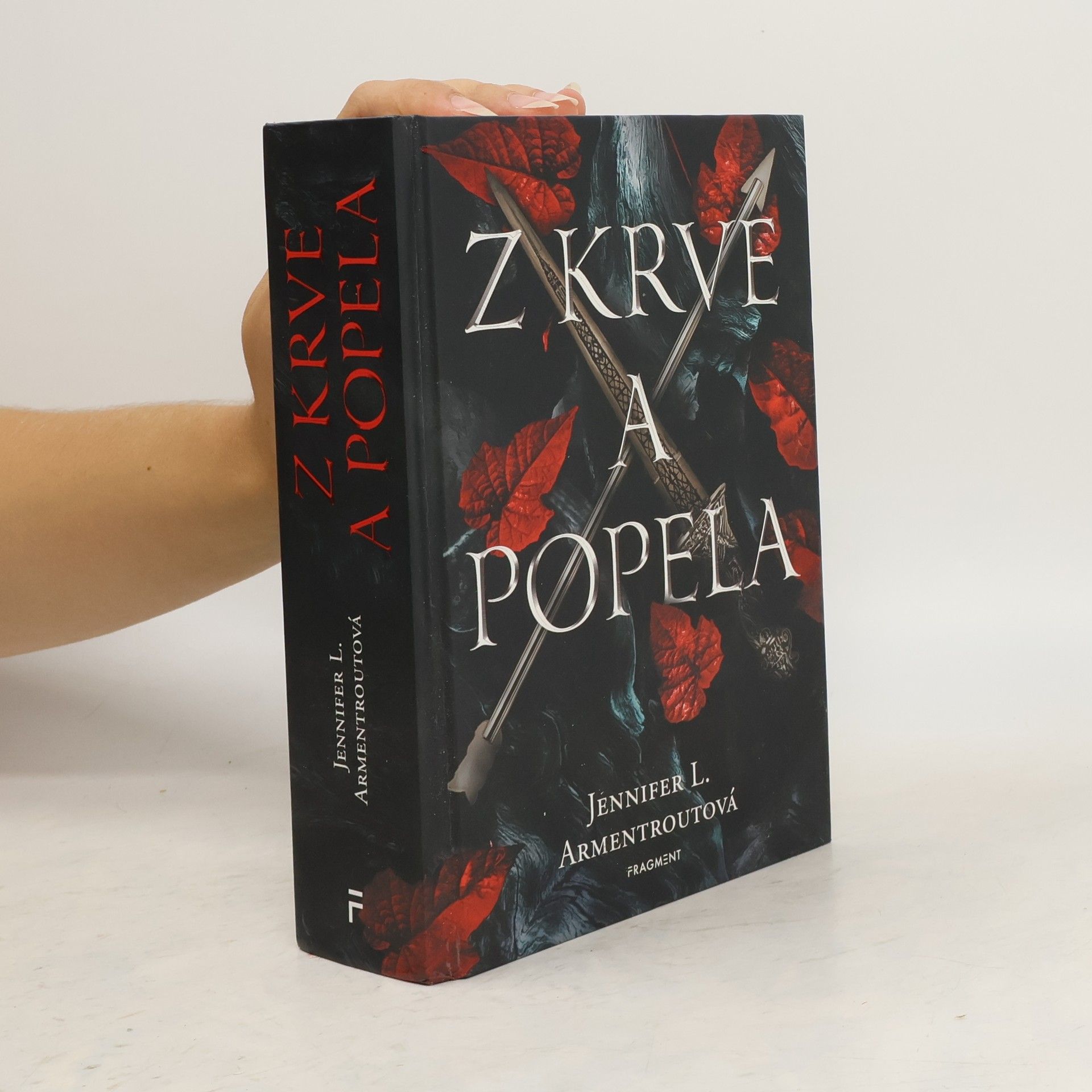 Jennifer Armentrout Z krve a popela