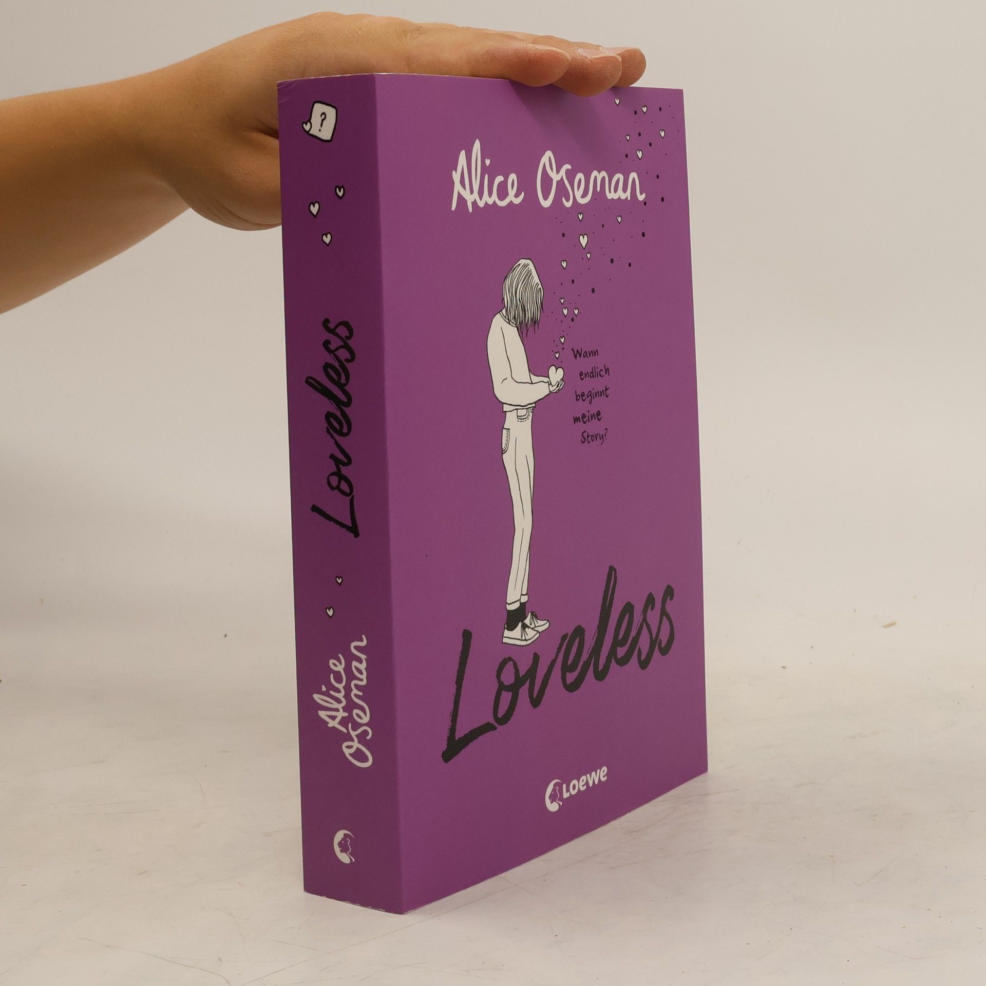 Alice Oseman Loveless