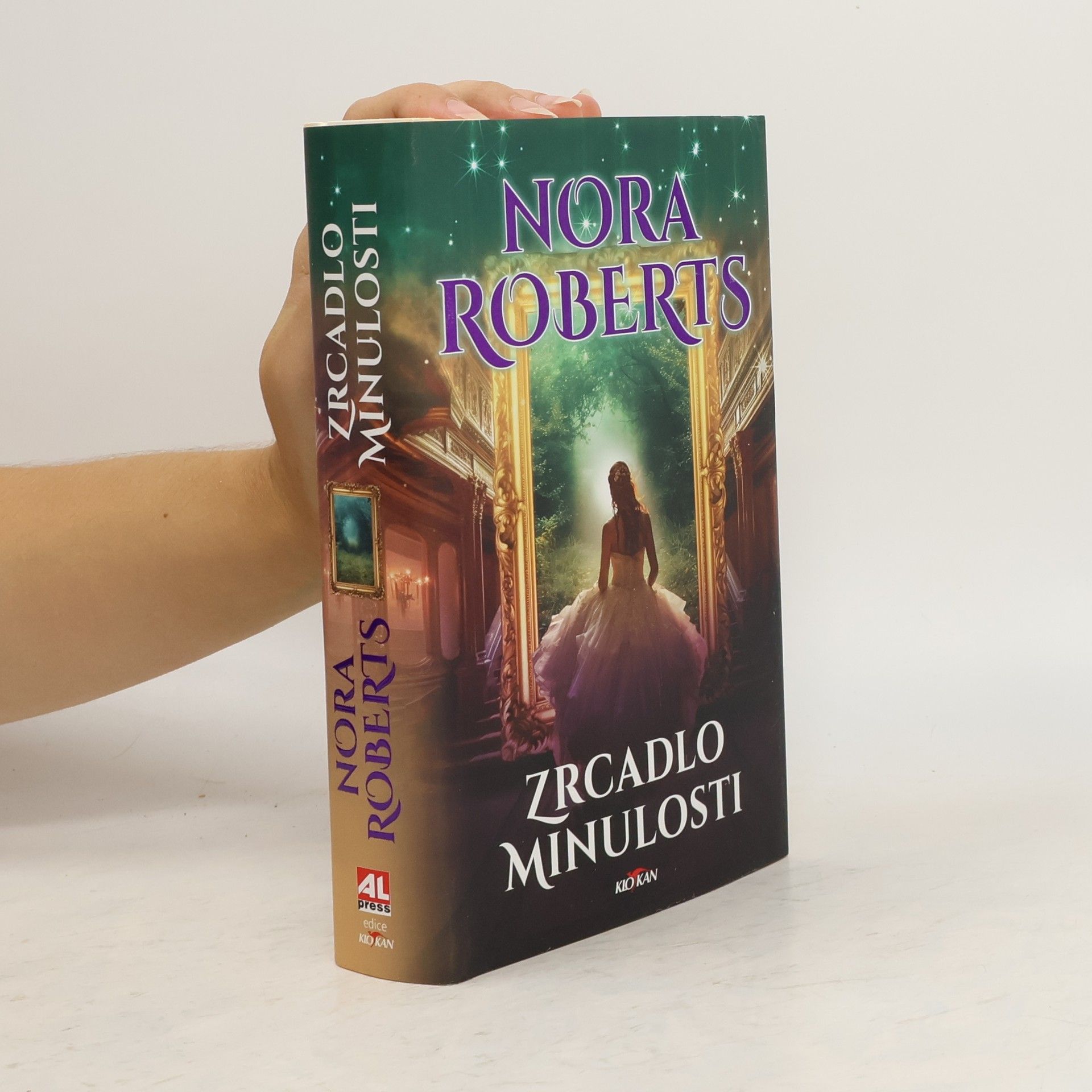 Nora Roberts Zrcadlo minulosti