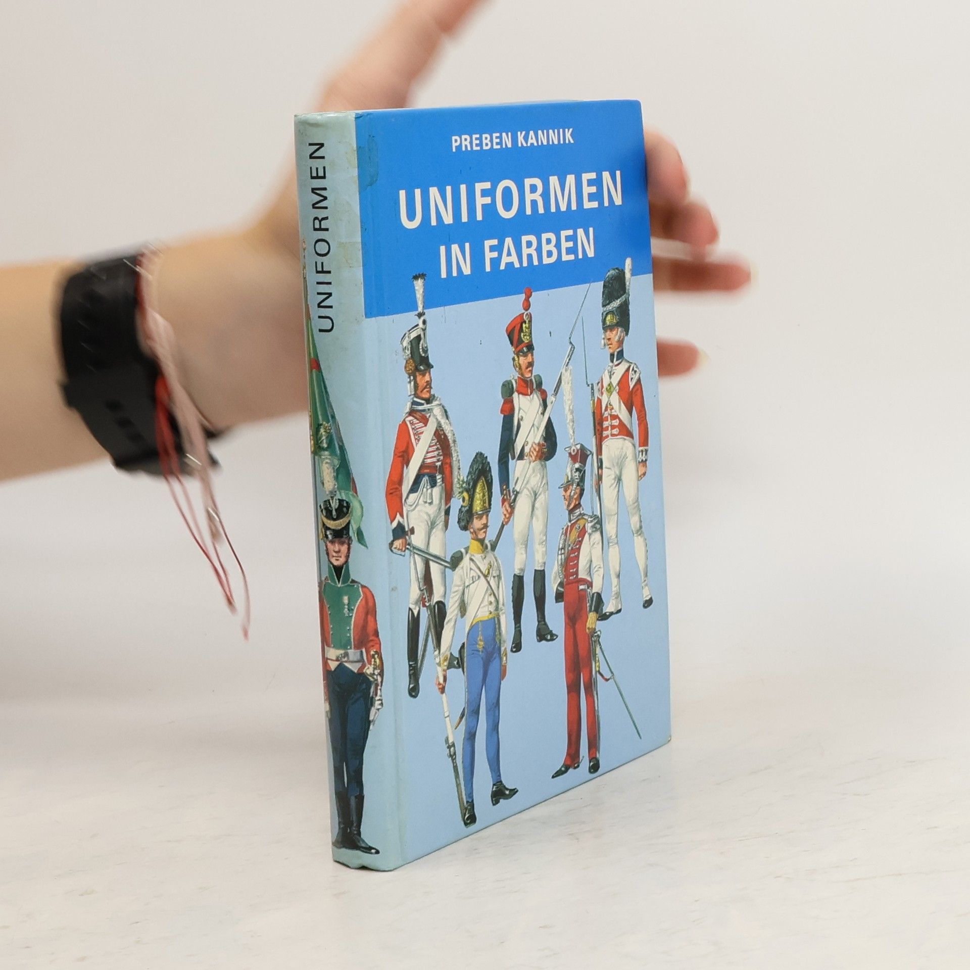 Preben Kannik Uniformen in Farben