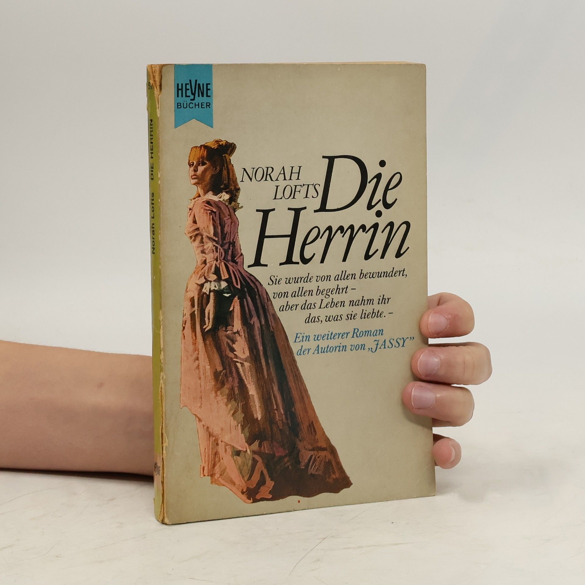 Norah Lofts Die Herrin