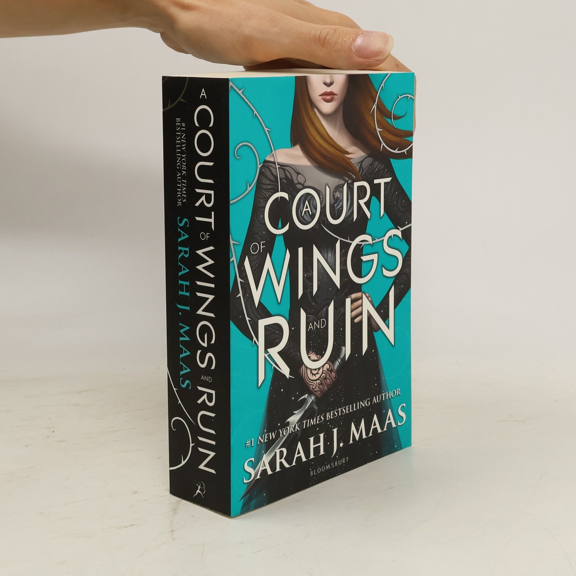 Sarah J. Maas A Court of Wings and Ruin